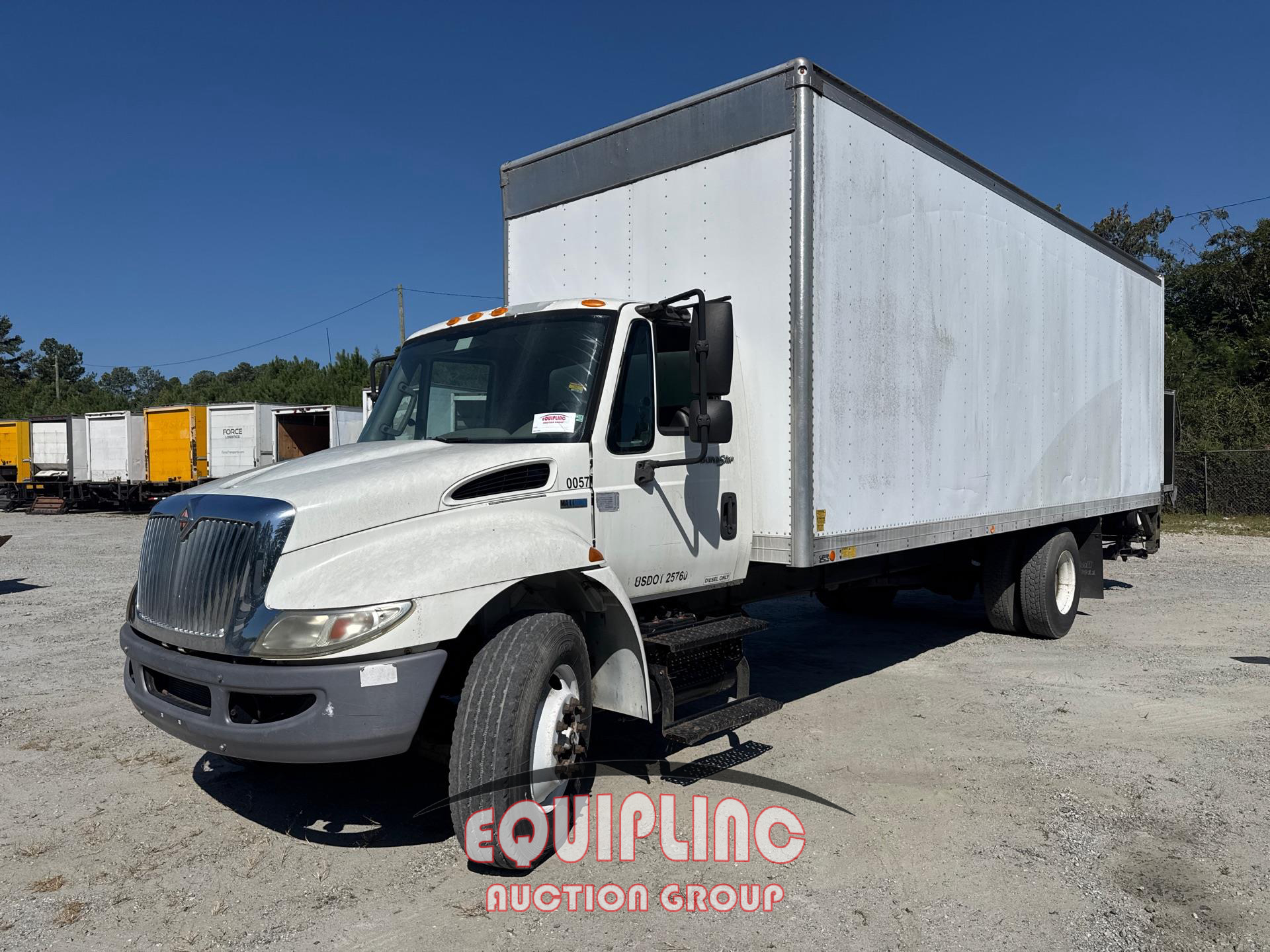2014 INTERNATIONAL DURASTAR 4300 26FT NON CDL BOX TRUCK
