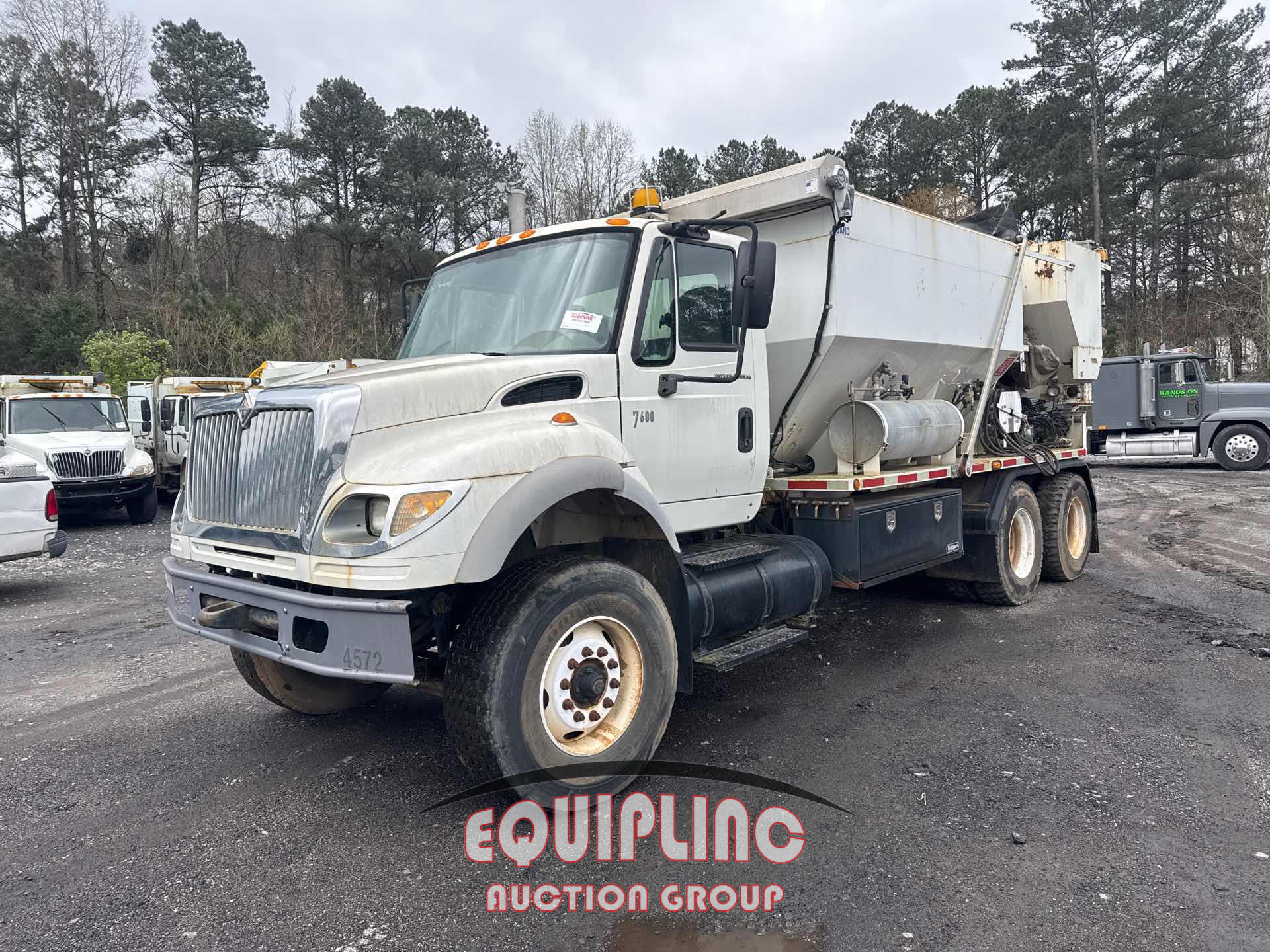 2007 INTERNATIONAL 7600 6X4 T/A CONCRETE TRUCK