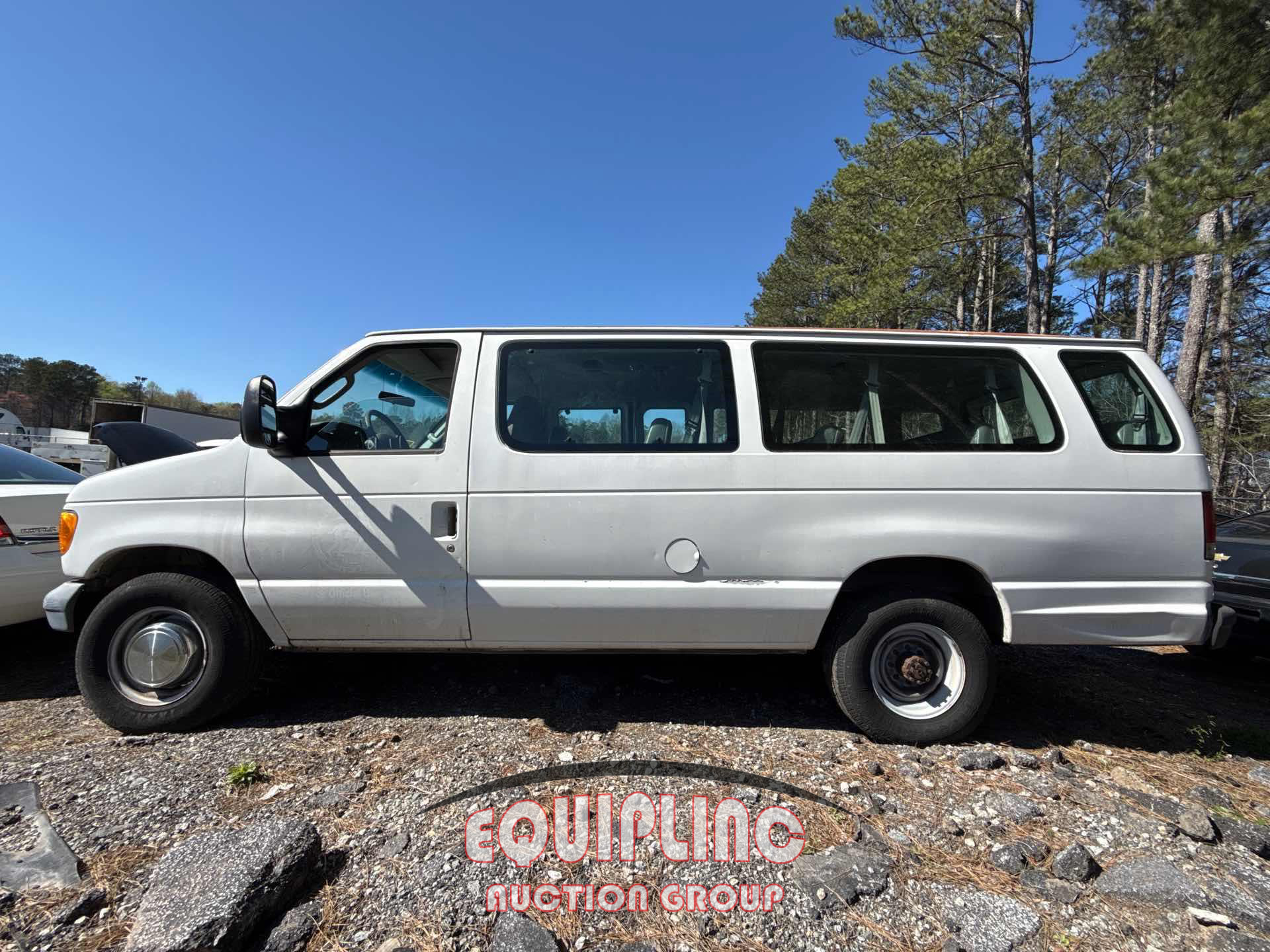 2006 FORD E-350 PASSENGER VAN