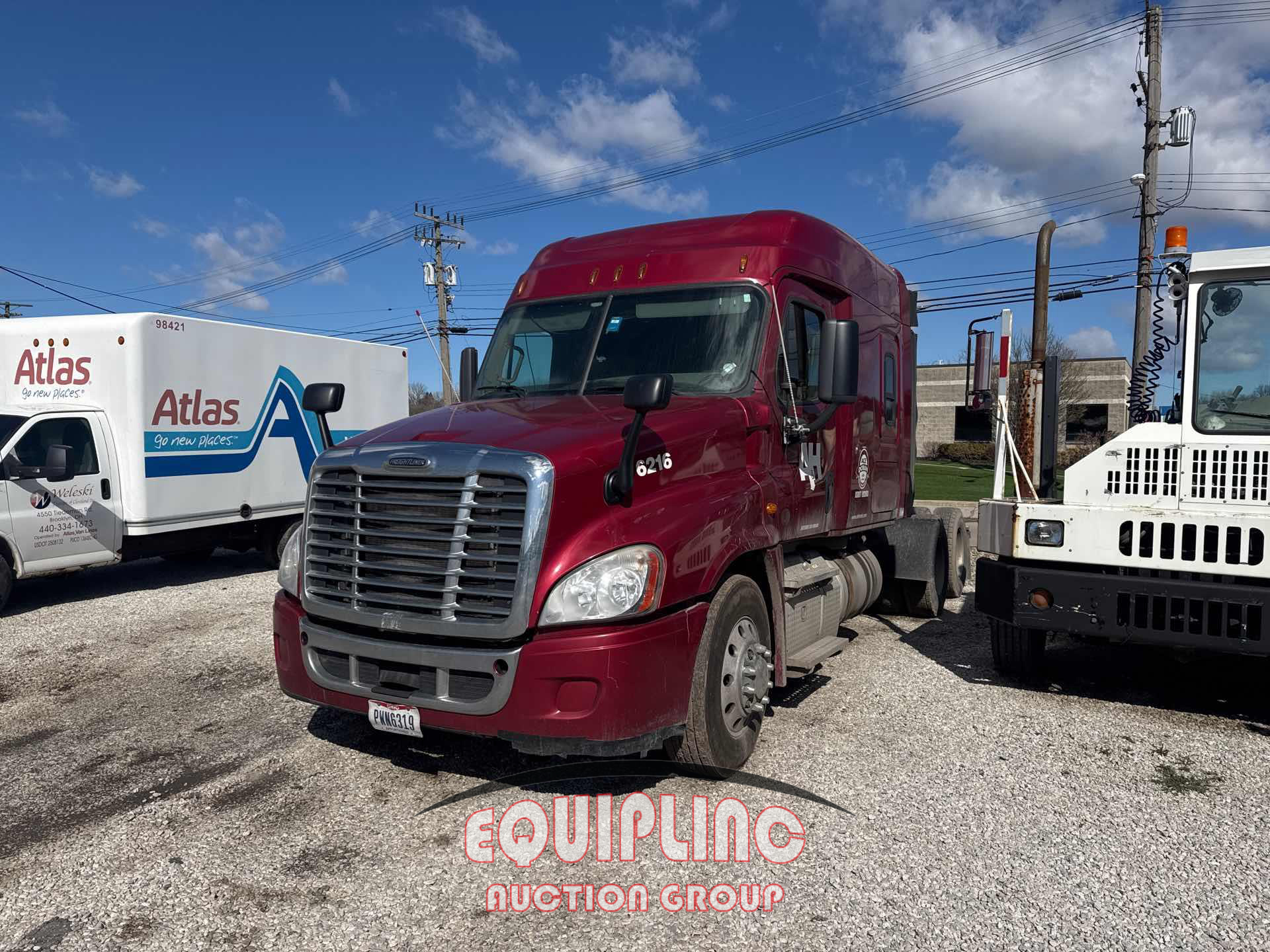 2017 FREIGHTLINER CASCADIA 6X4 T/A SLEEPER TRUCK TRCTOR