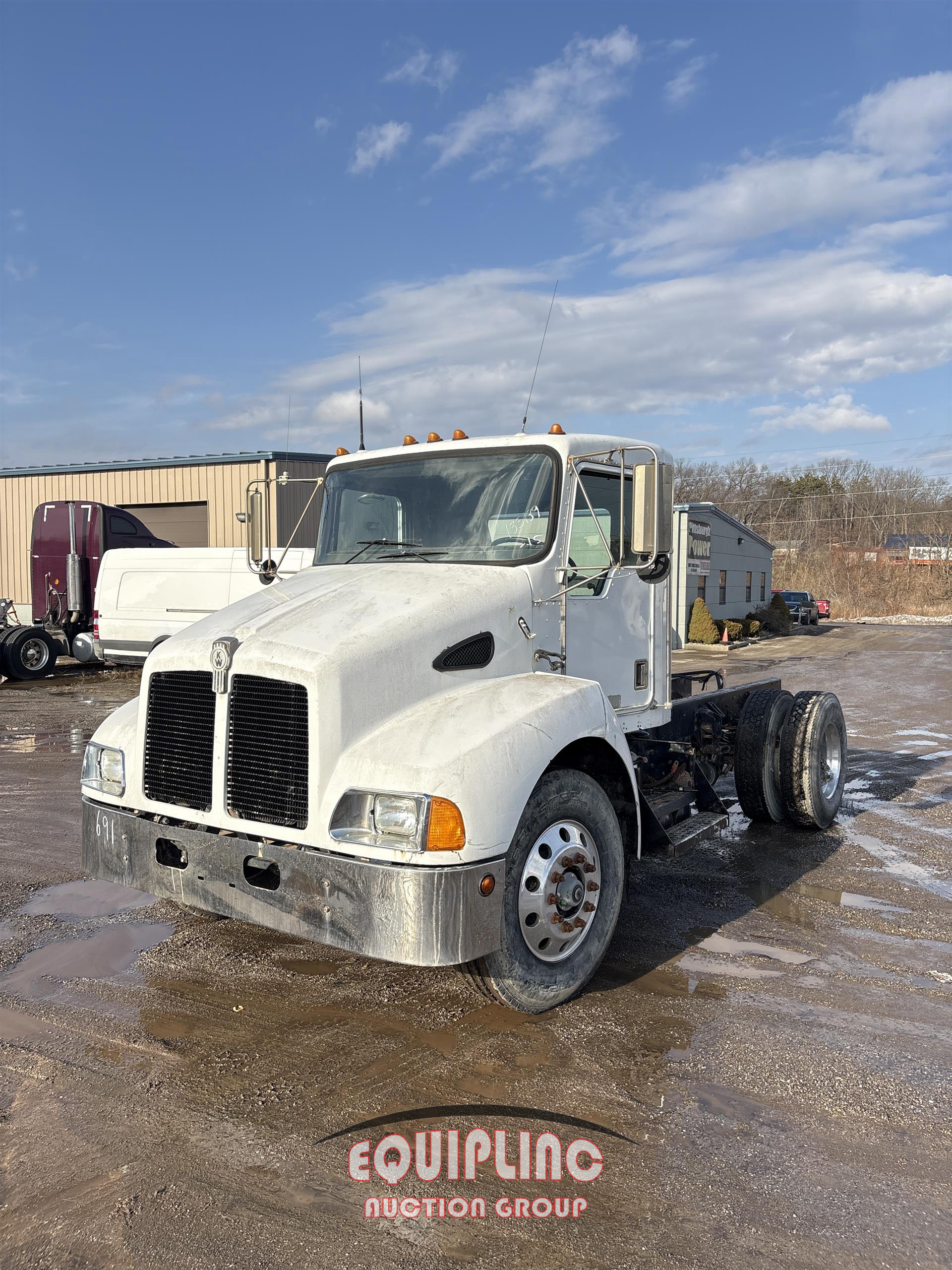 1997 KENWORTH T300 4X2 S/A CAB & CHASSIS TRUCK