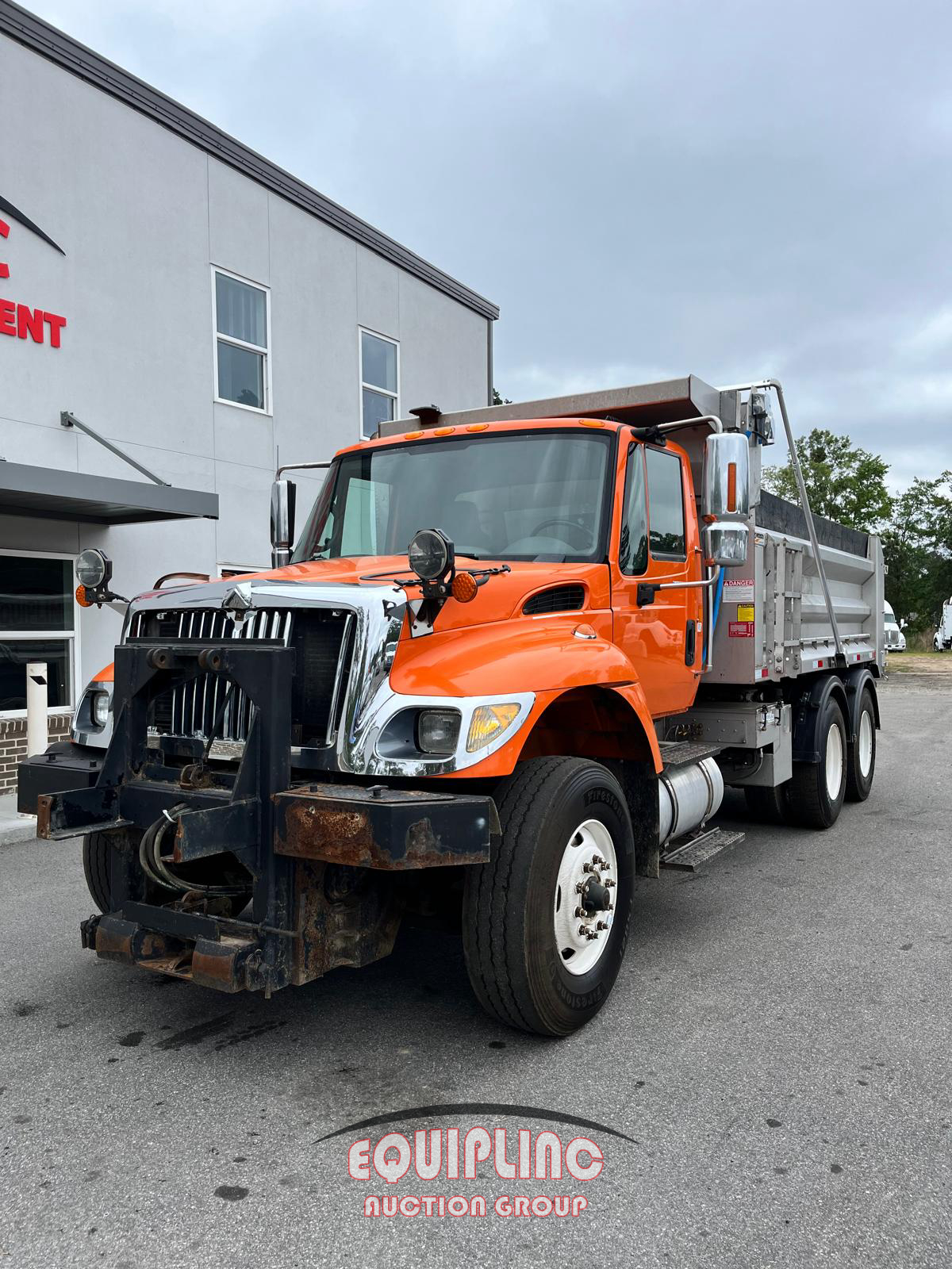 2006 INTERNATIONAL 7400 DUMP TRUCK