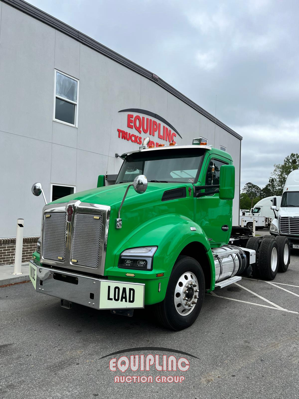 Photo of a 2016 Kenworth T880