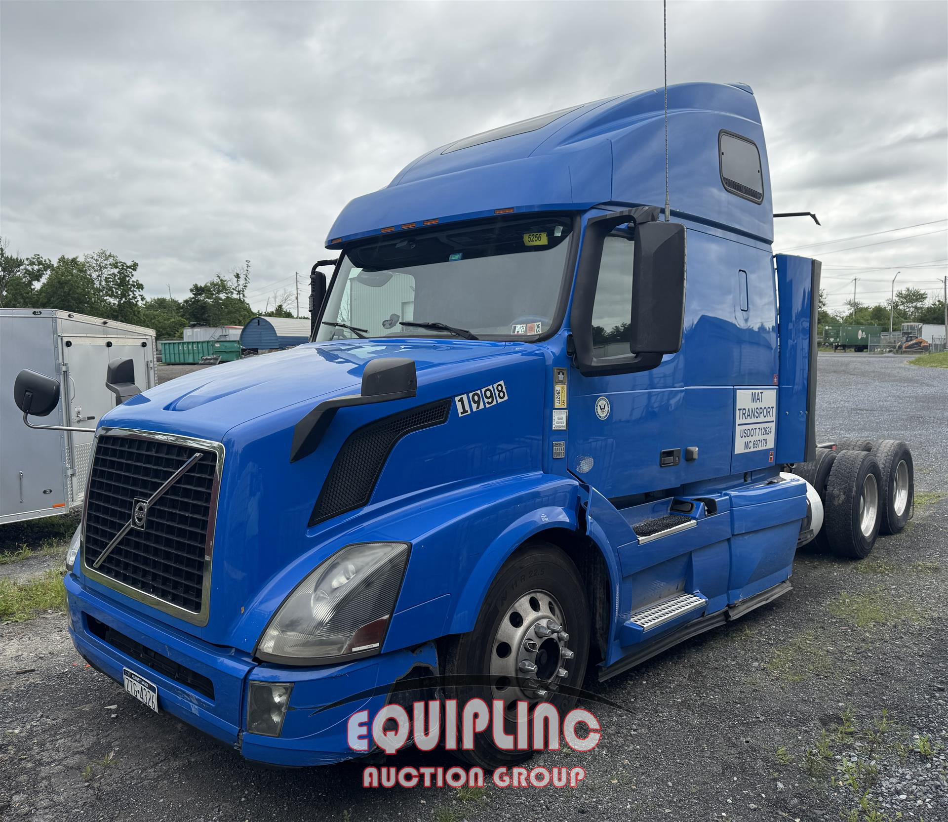 2016 VOLVO VNL670 6X4 T/A SLEEPER TRUCK TRACTOR