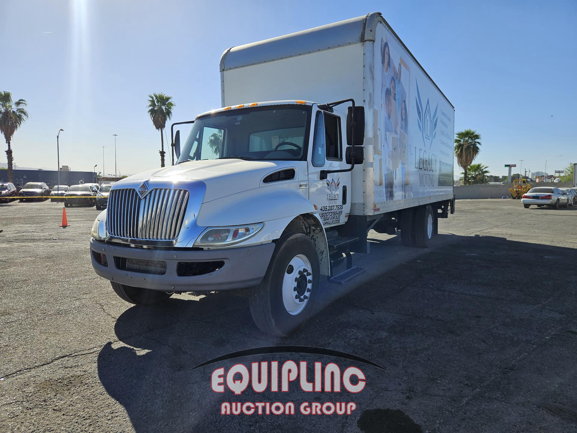Photo of a 2015 International DuraStar 4300