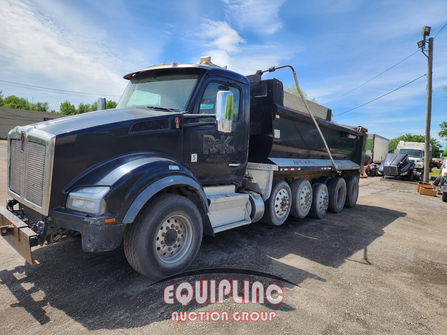 Photo of a 2017 Kenworth T880