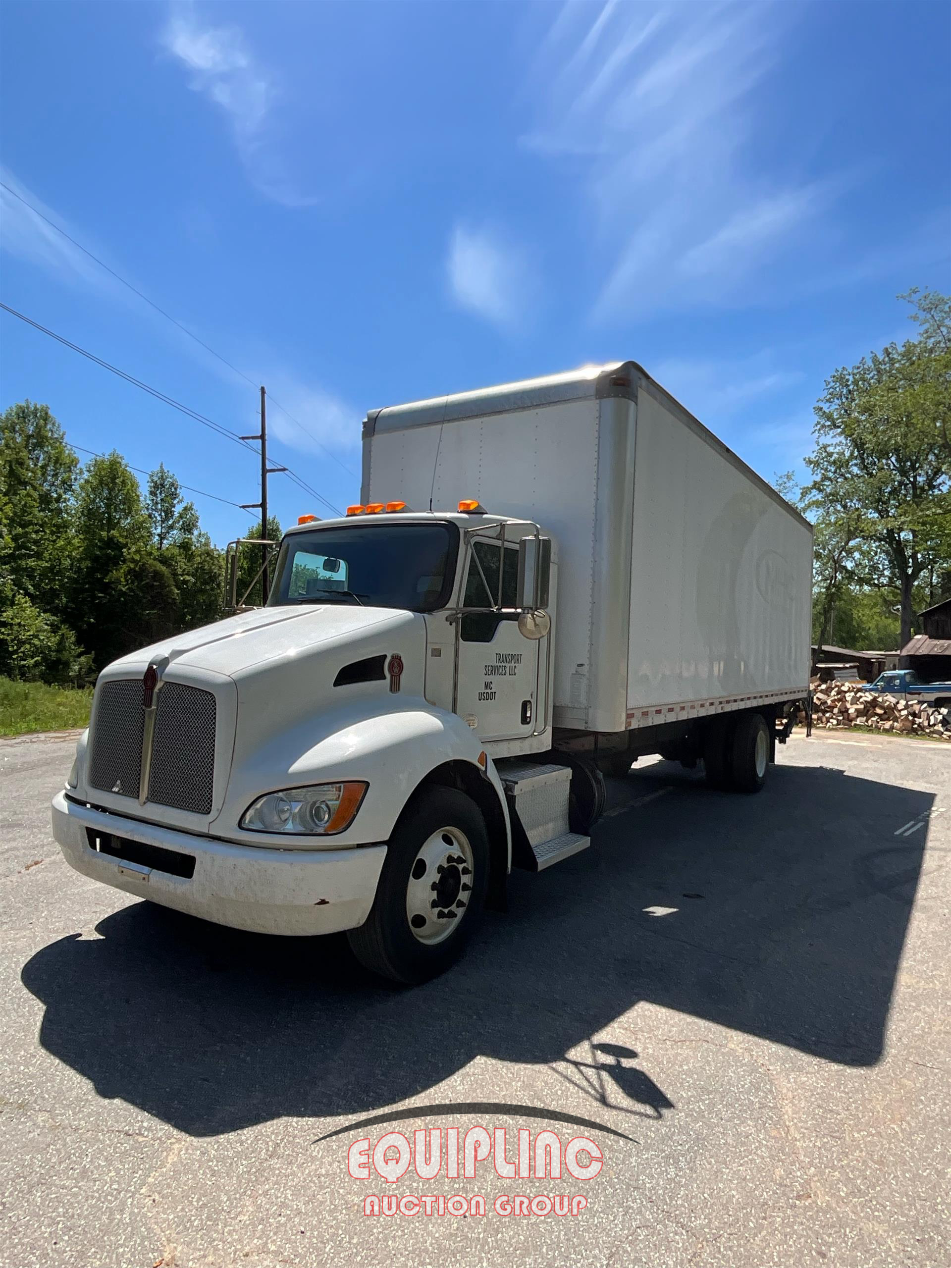 2019 KENWORTH T270 4X2 S/A 26FT BOX TRUCK