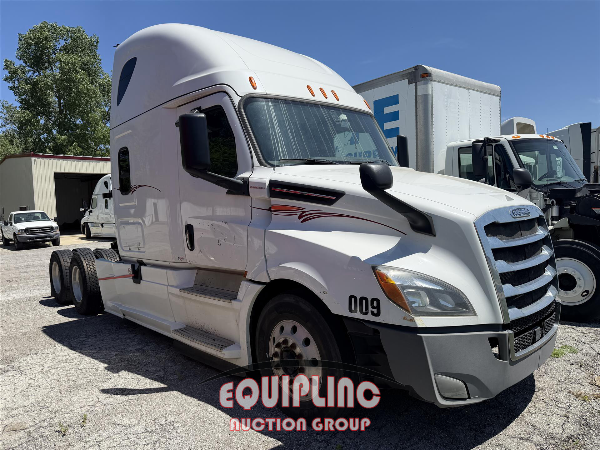 Photo of a 2019 Freightliner CASCADIA