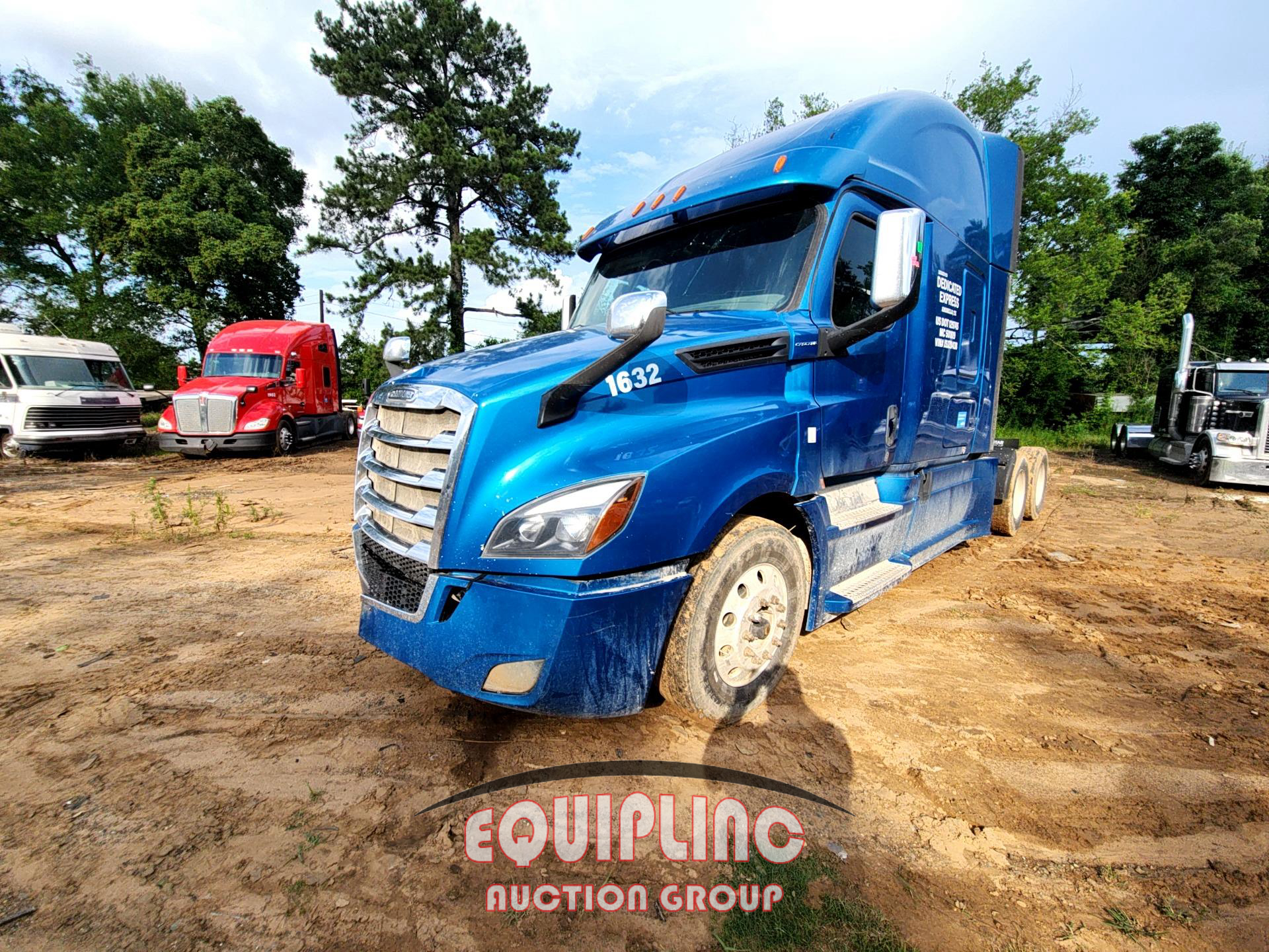 Photo of a 2018 Freightliner CASCADIA