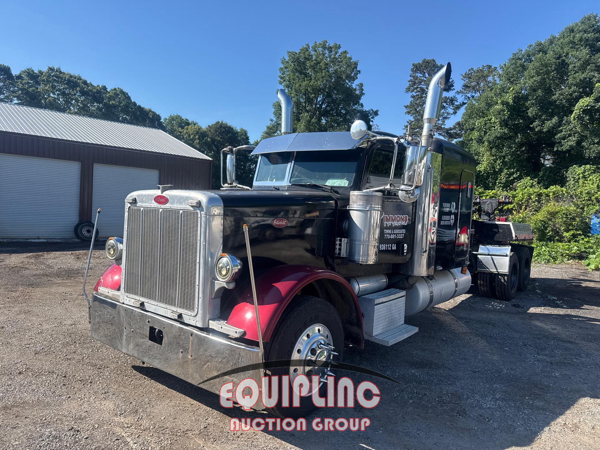 Photo of a 2004 Peterbilt 379