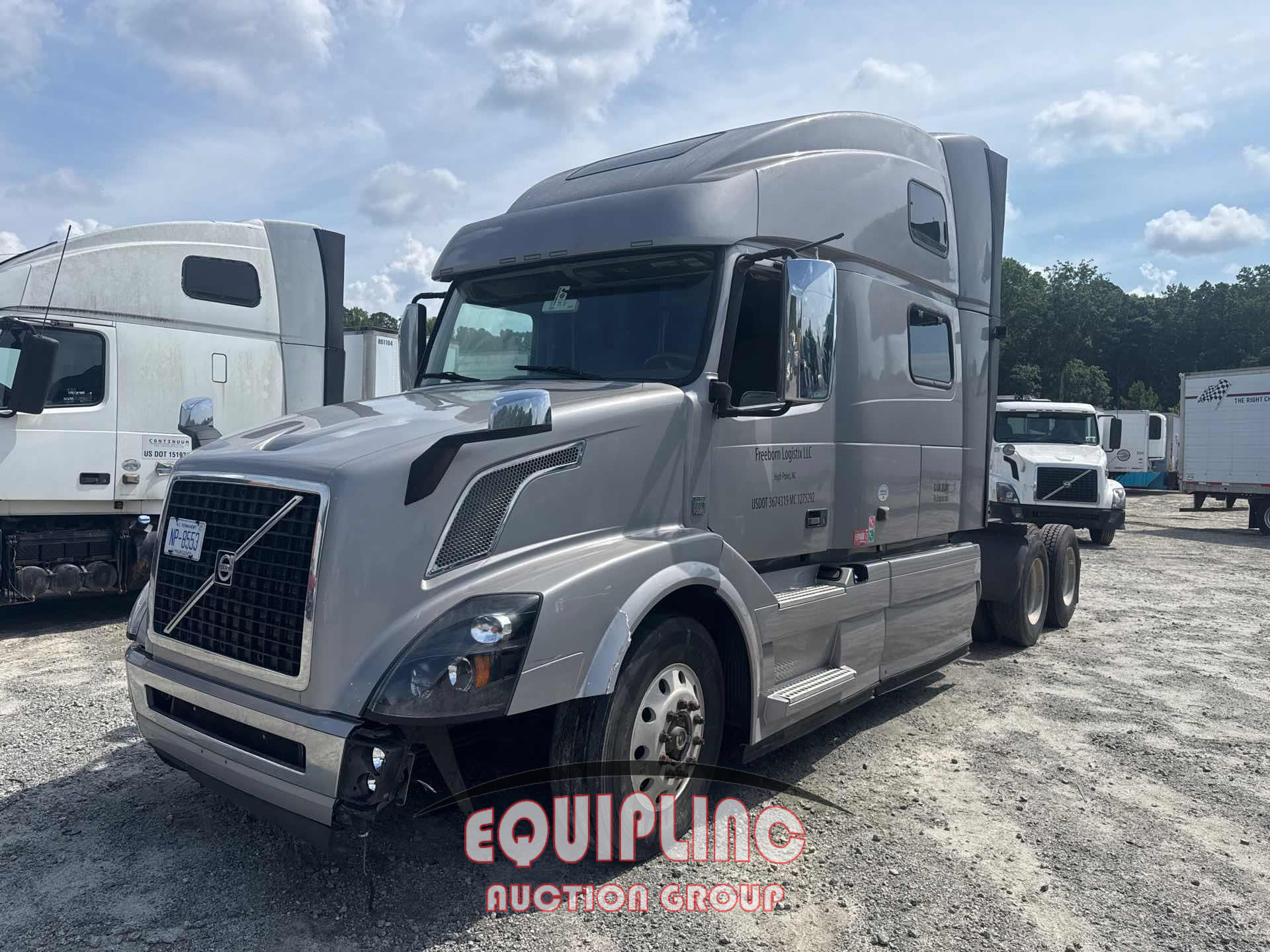 Photo of a 2016 Volvo VNL64T