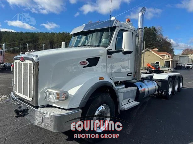 Photo of a 2023 Peterbilt 567