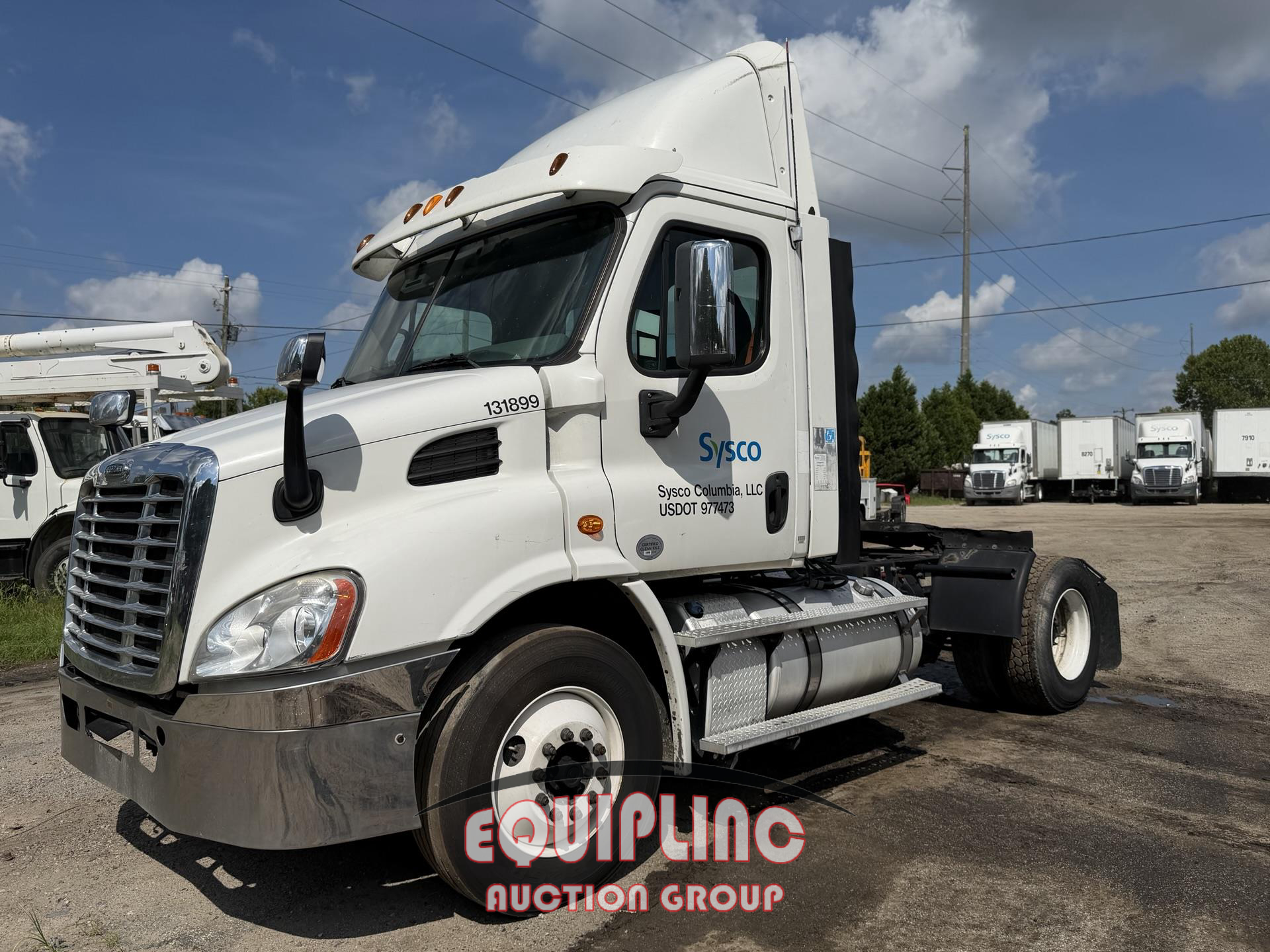 2013 FREIGHTLINER CA113DC 4X2 S/A DAY CAB TRUCK TRACTOR