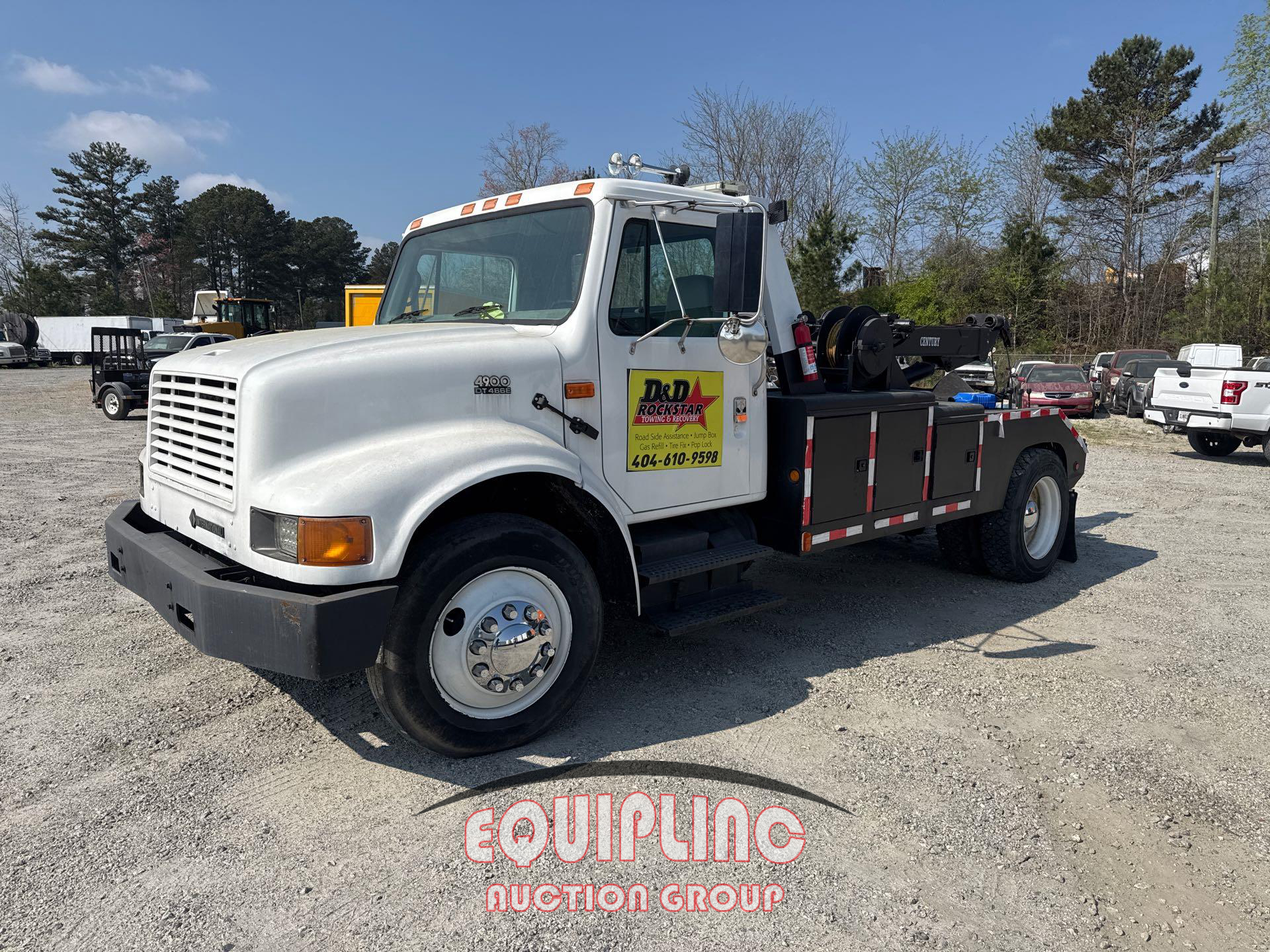 1999 INTERNATIONAL 3900 4X2 S/A WRECKER