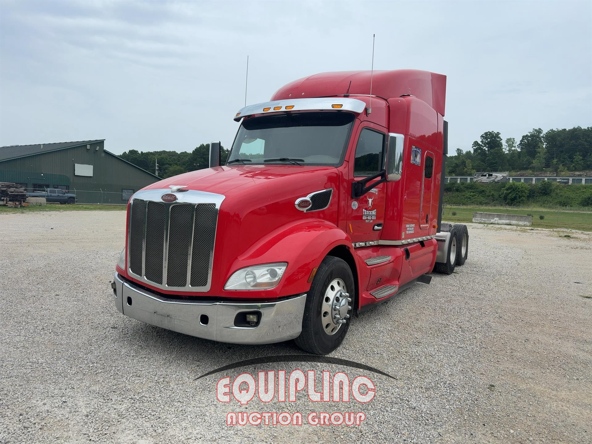 Photo of a 2017 Peterbilt 579