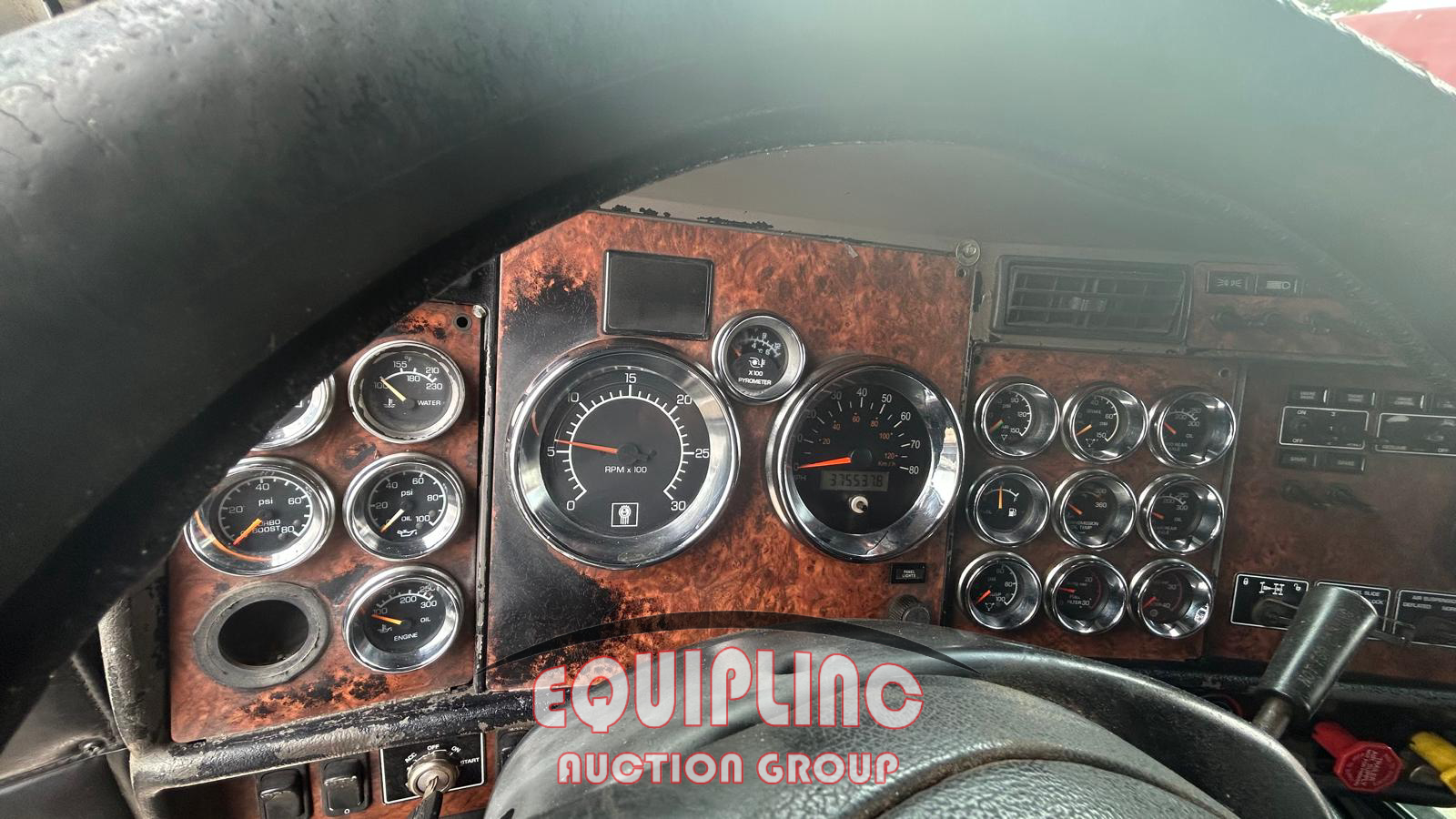 2006 Kenworth T8