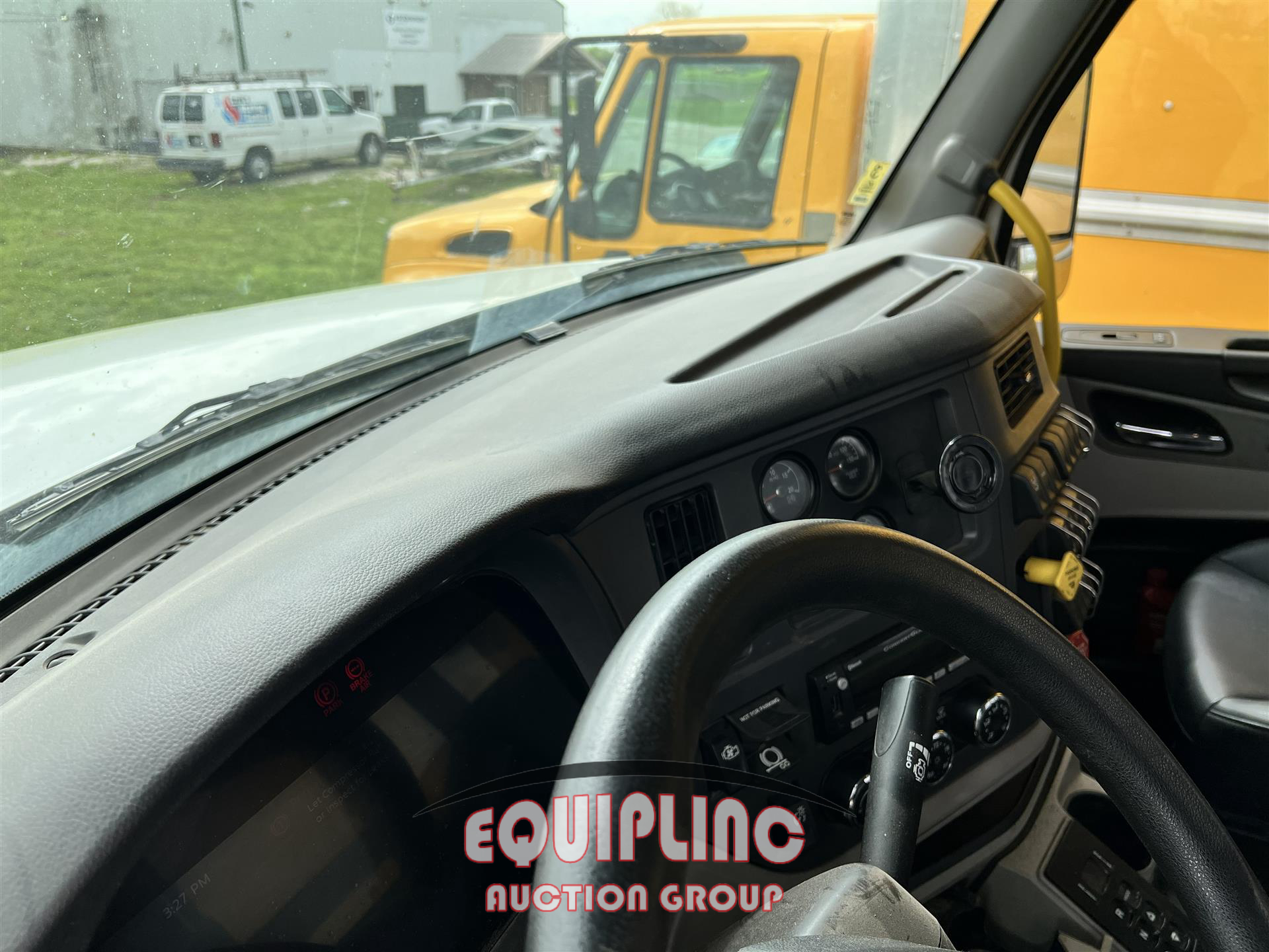 2023 Peterbilt 567