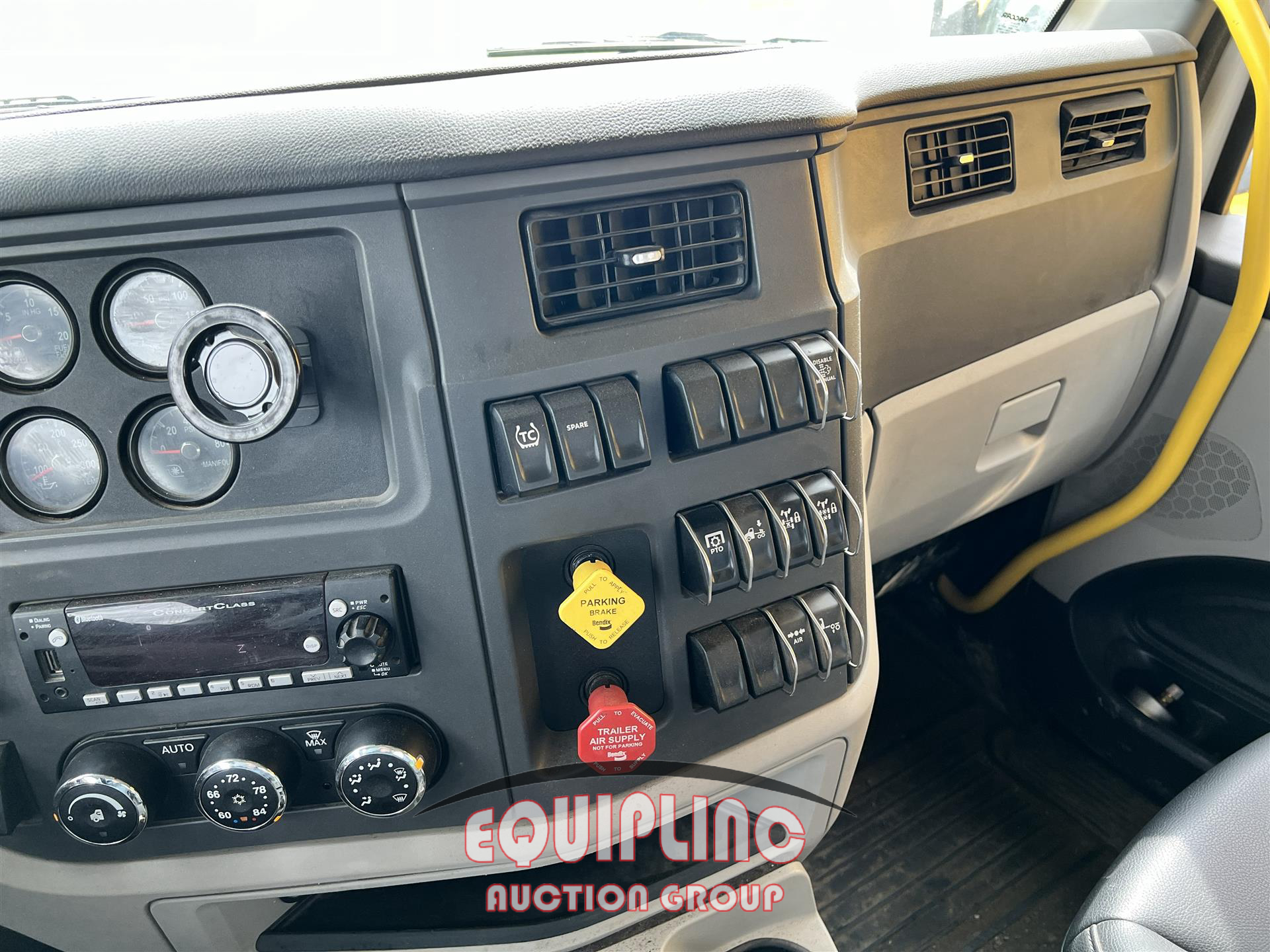 2023 Peterbilt 567