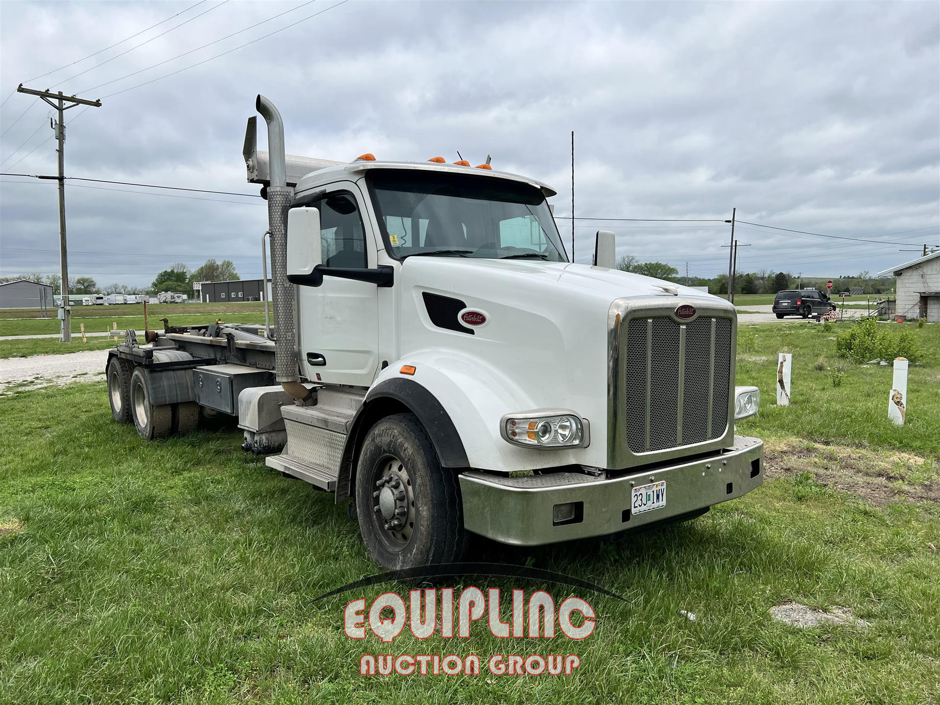 2023 Peterbilt 567