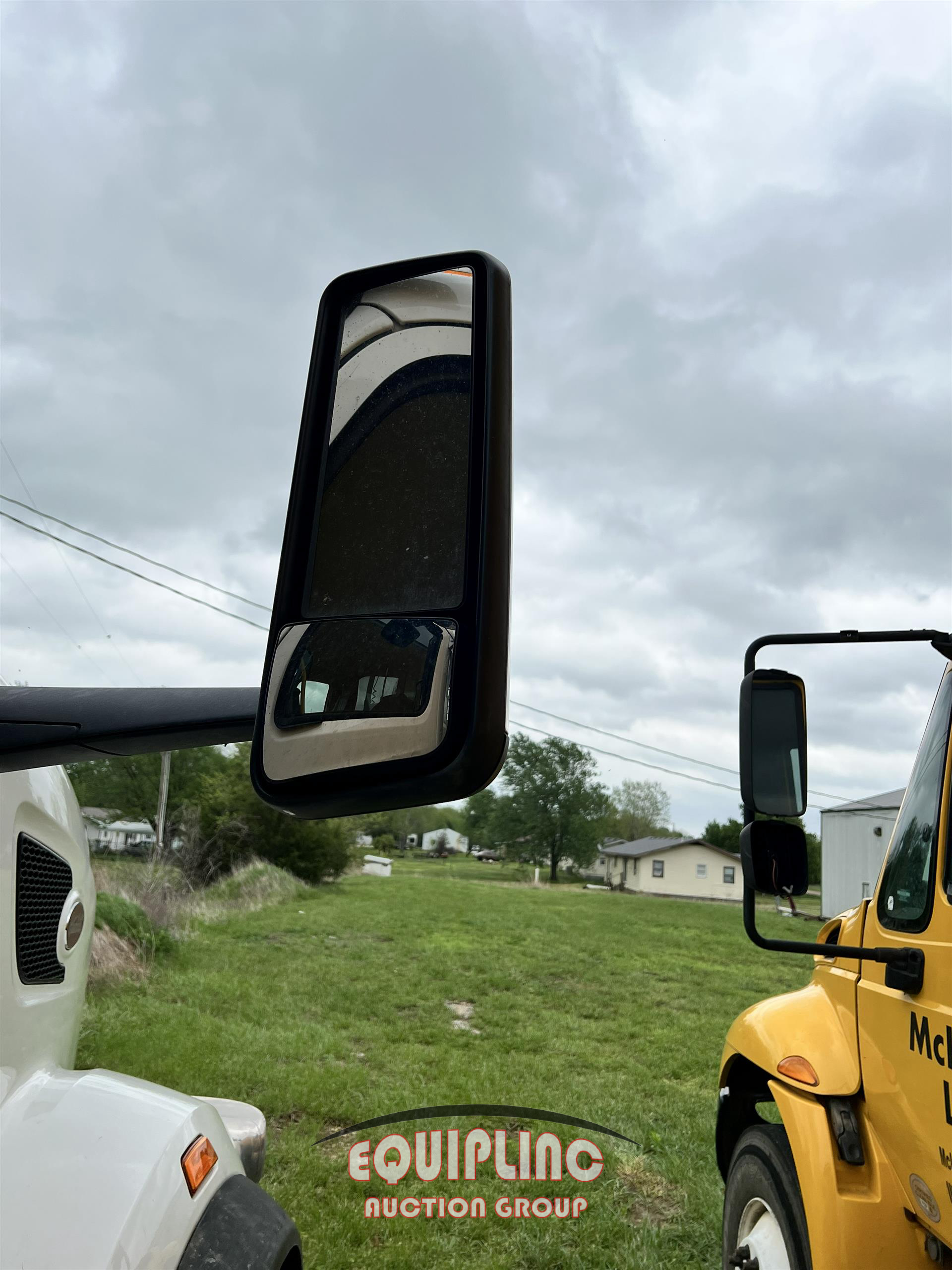 2023 Peterbilt 567