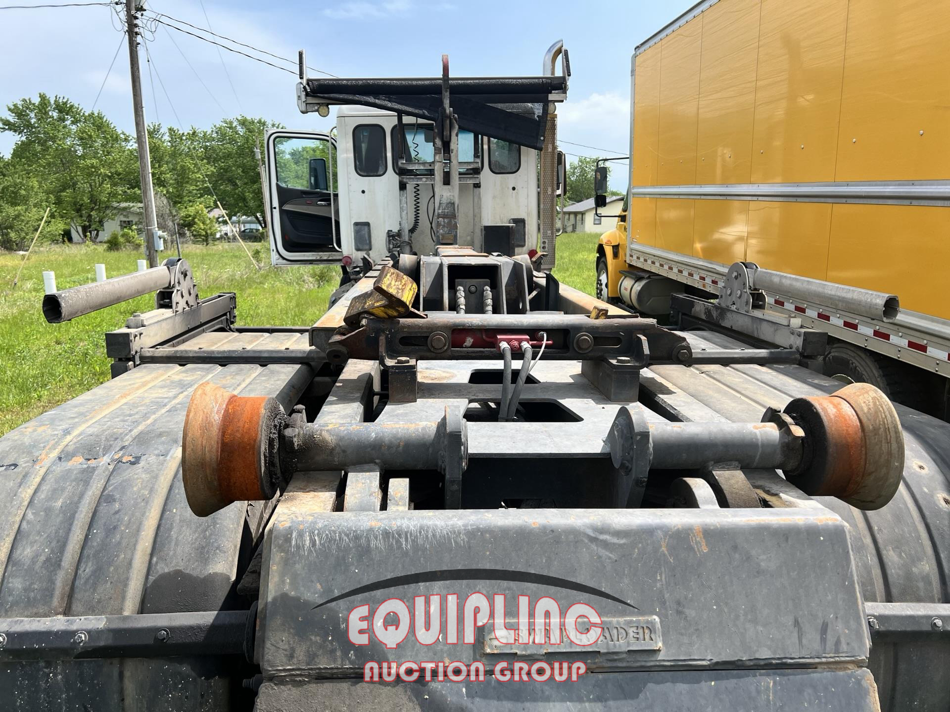 2023 Peterbilt 567