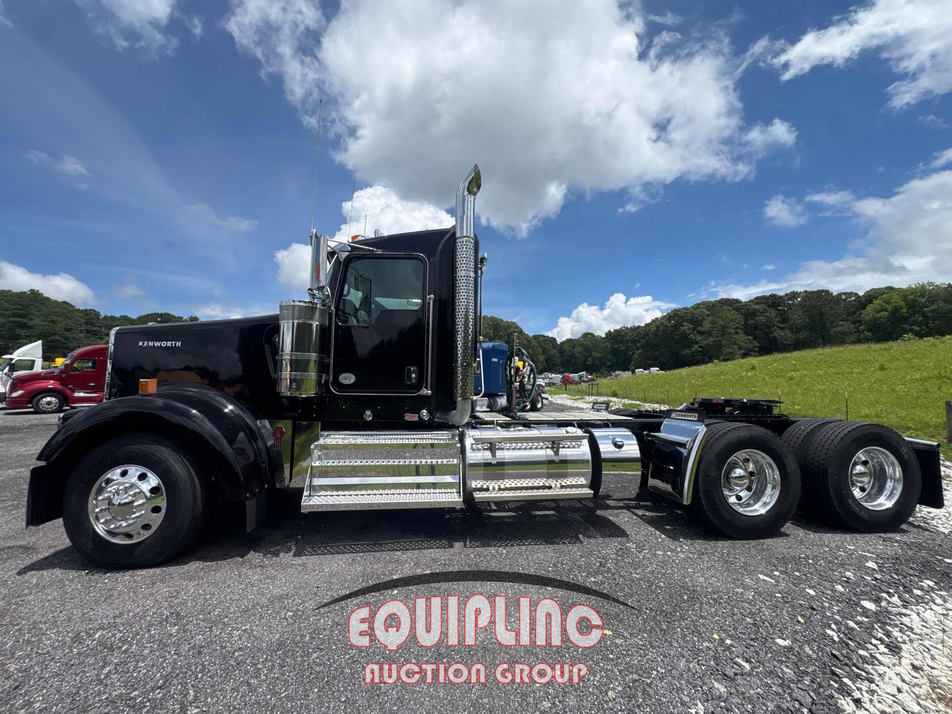 2024 Kenworth W900