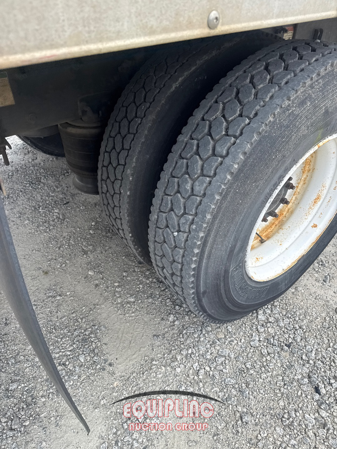 2013 Freightliner M2106