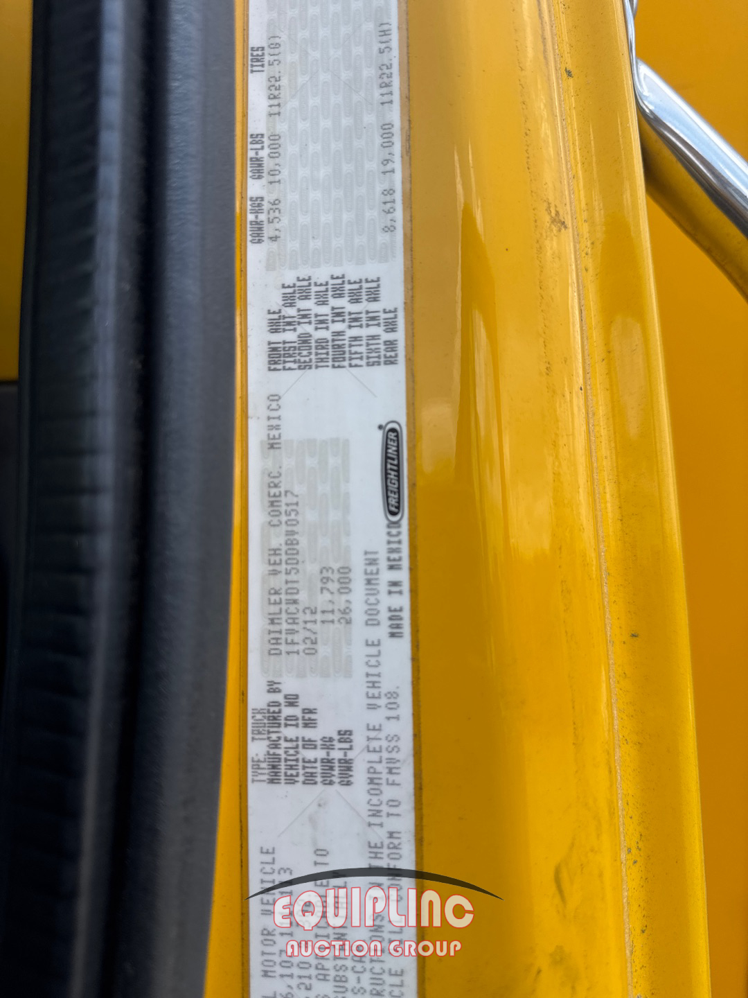 2013 Freightliner M2106