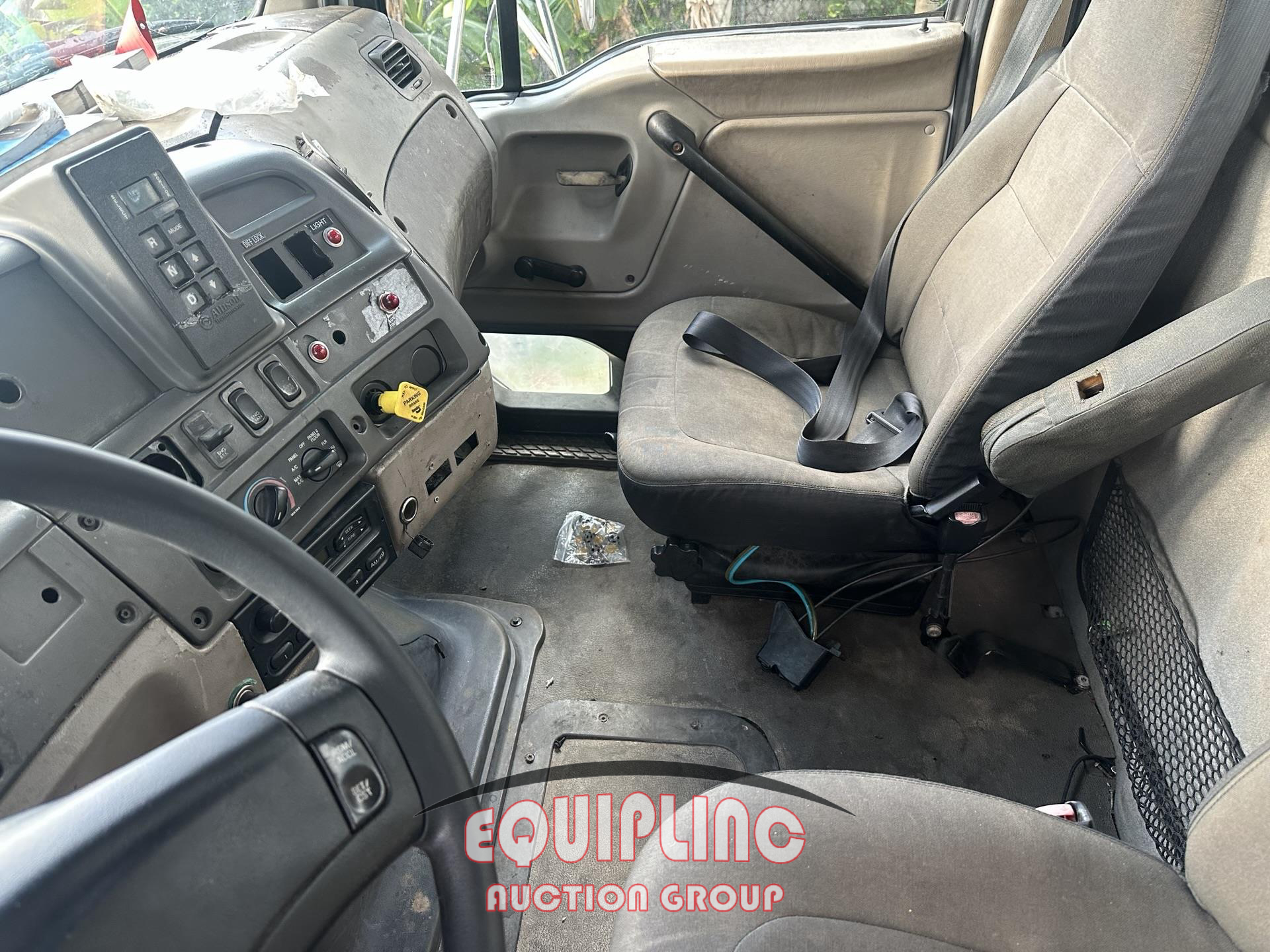 2007 Sterling 8500