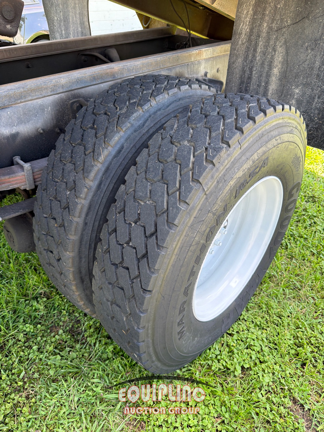 2004 Ford F750