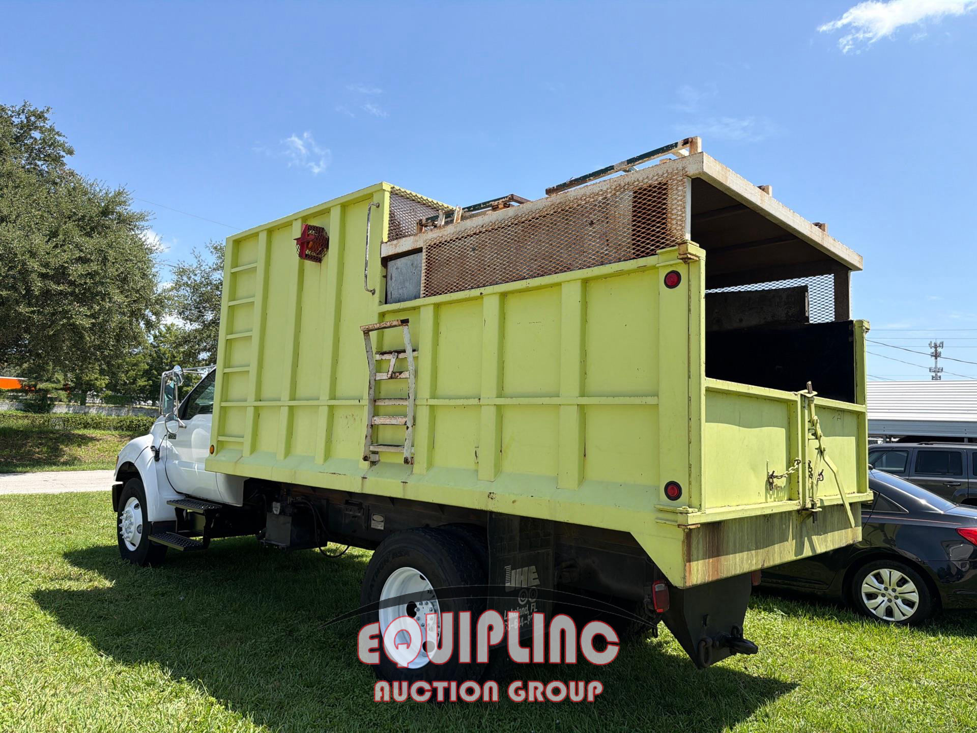 2004 Ford F750
