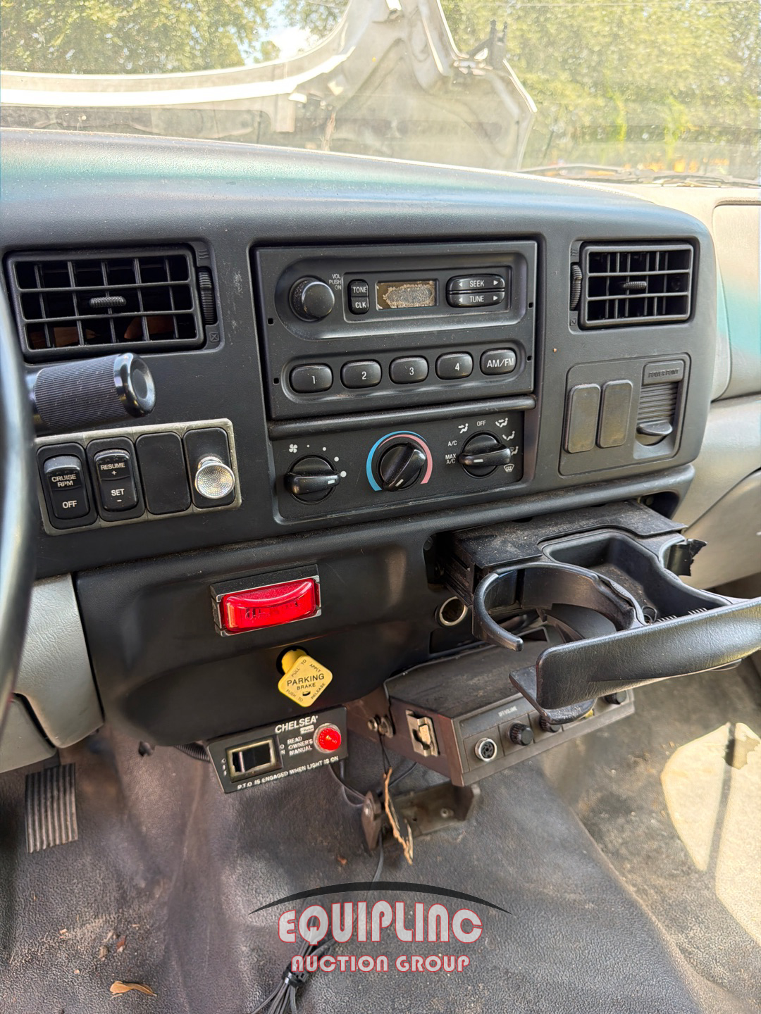 2004 Ford F750