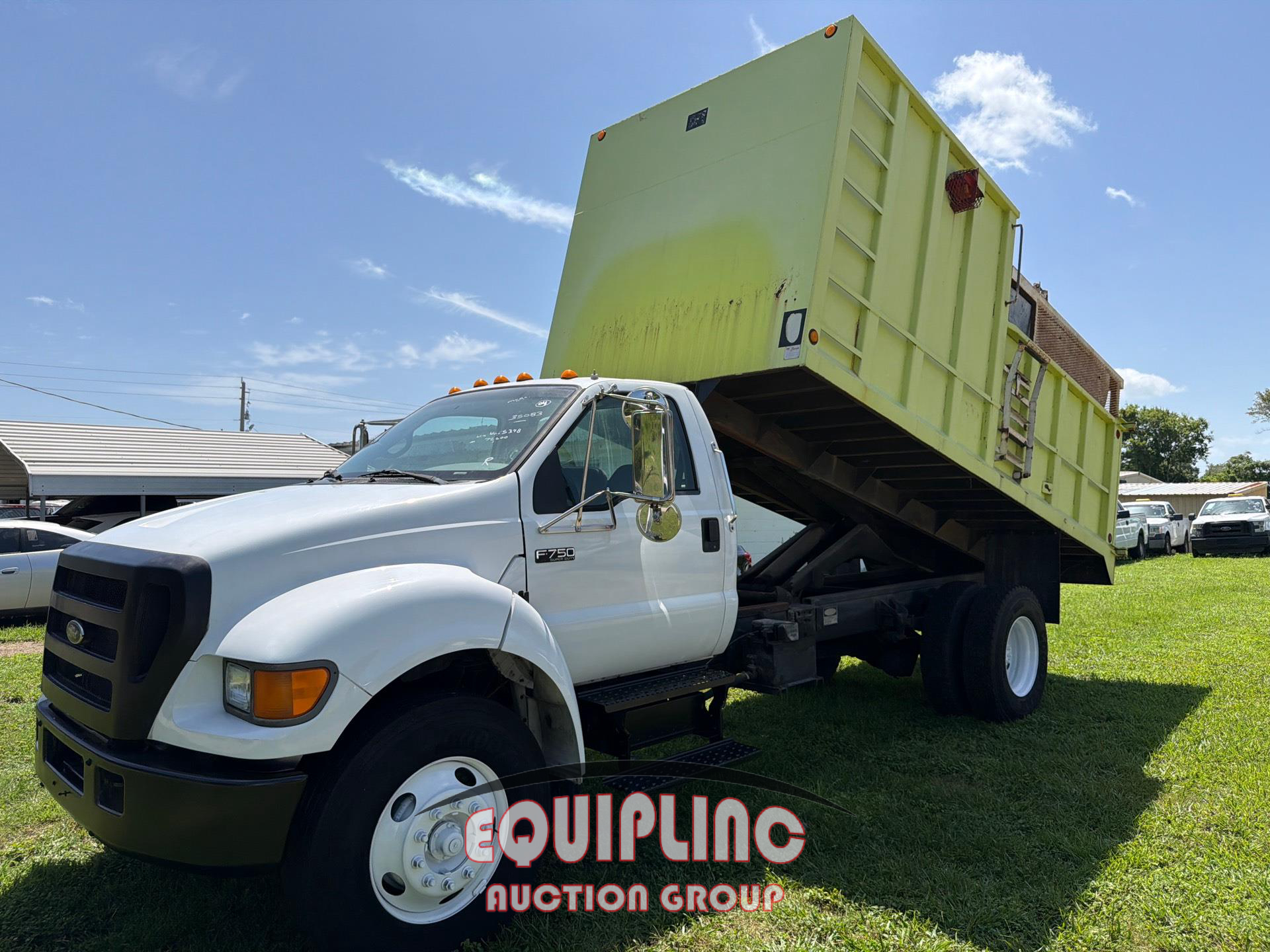 2004 Ford F750