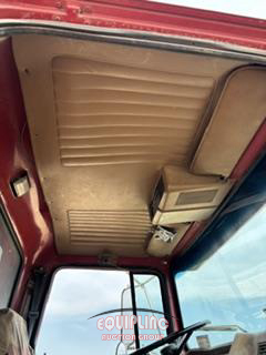 1996 Ford L8000