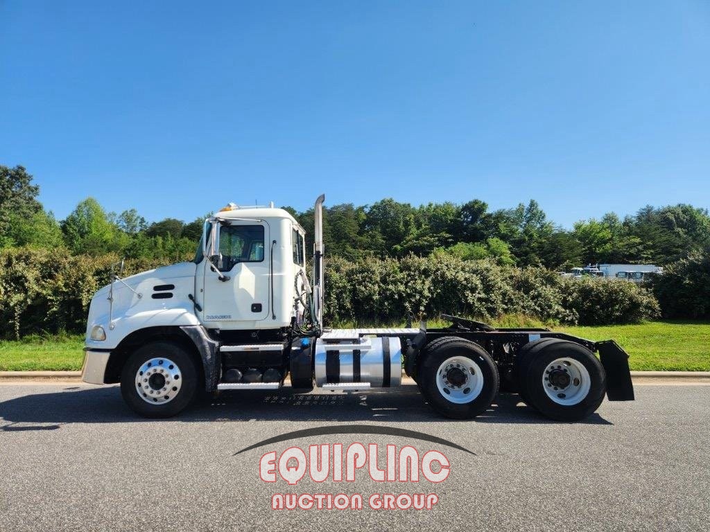 2012 Mack CXU613