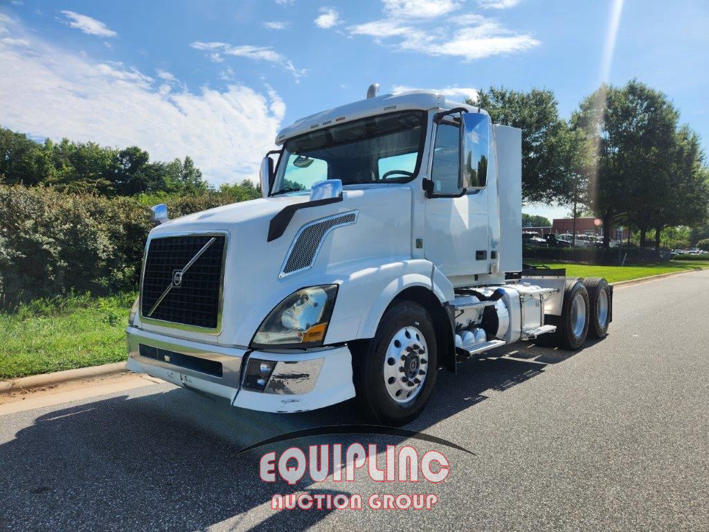 Photo of a 2024 Volvo VNL-64-T-300 