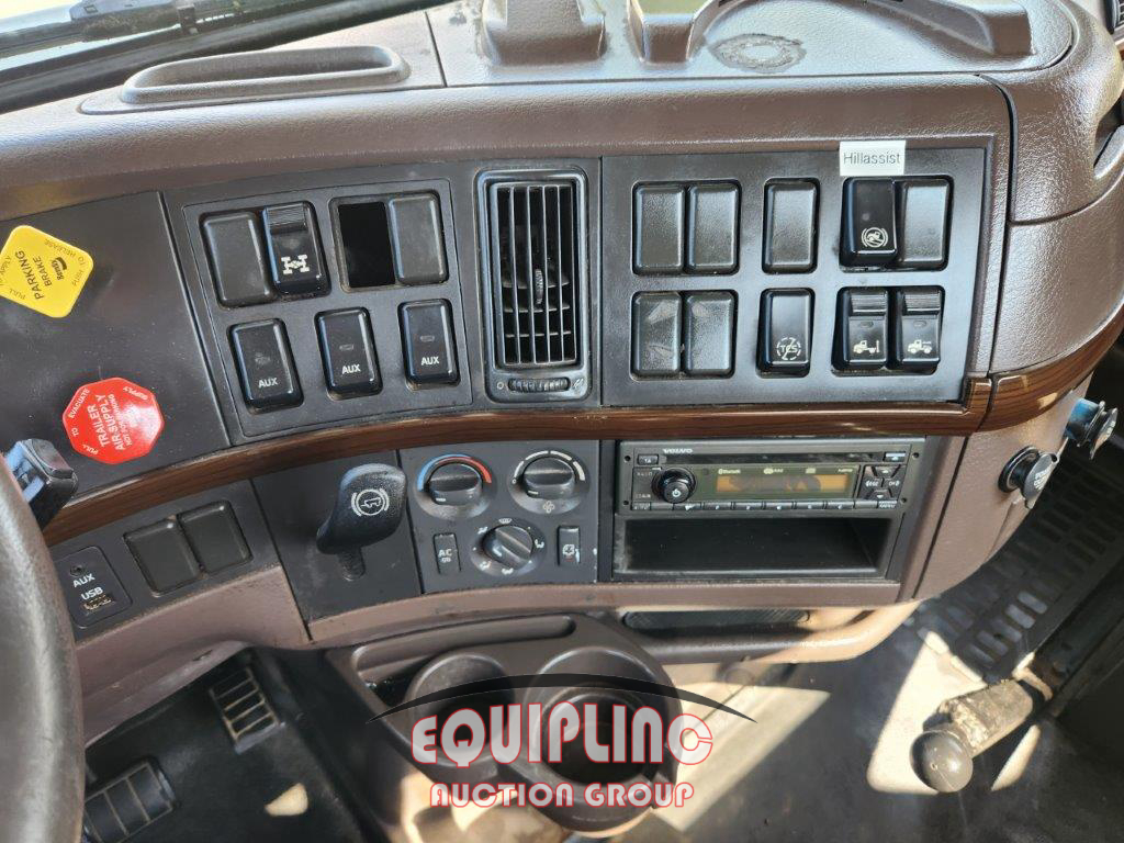 2024 Volvo VNL-64-T-300
