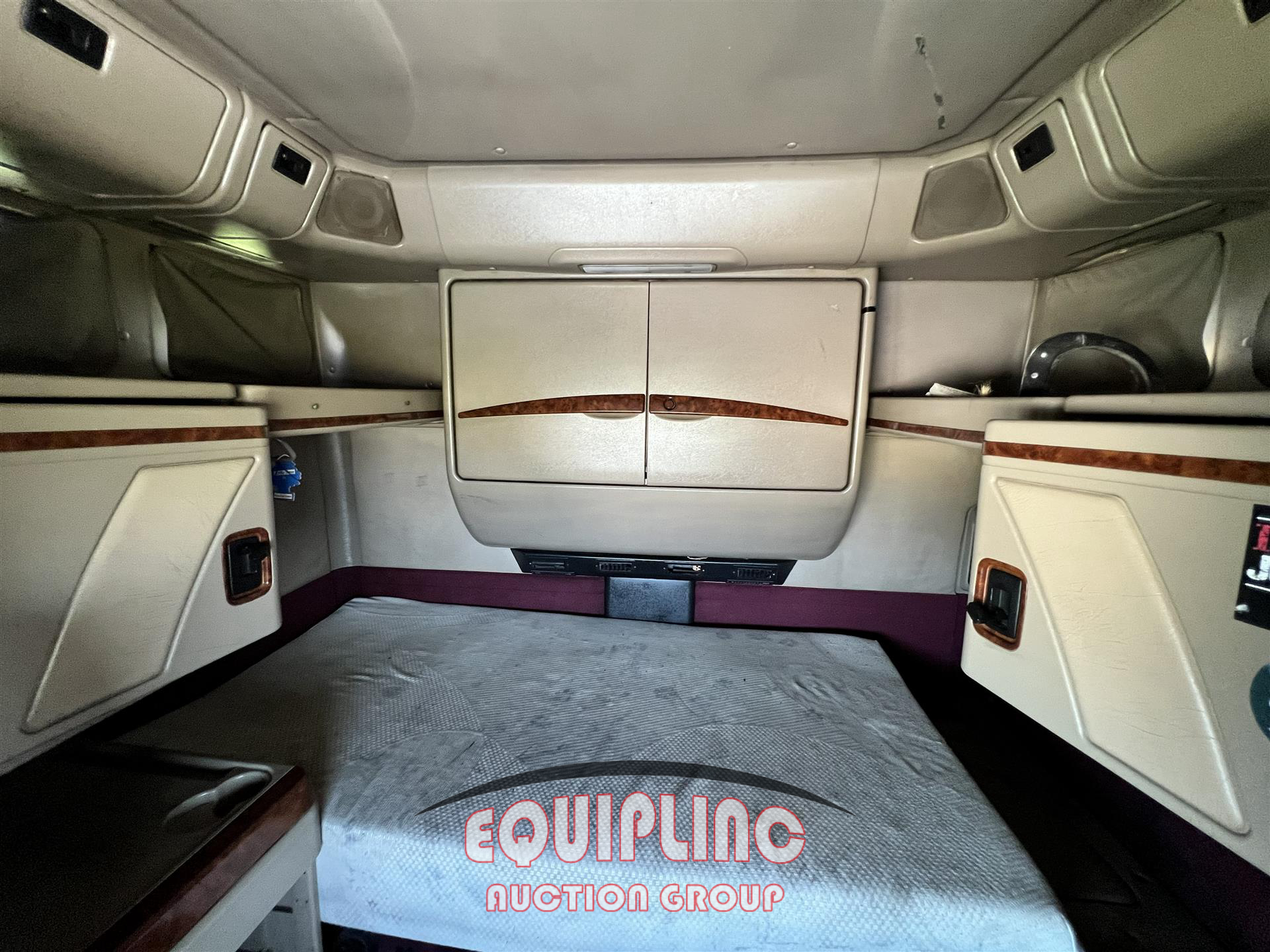 2005 International 9900I