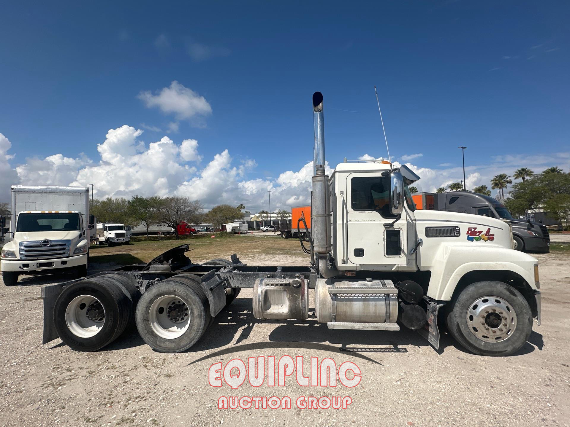 2006 Mack CHU613