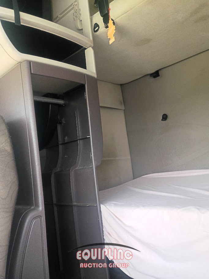 2018 Volvo VNL670