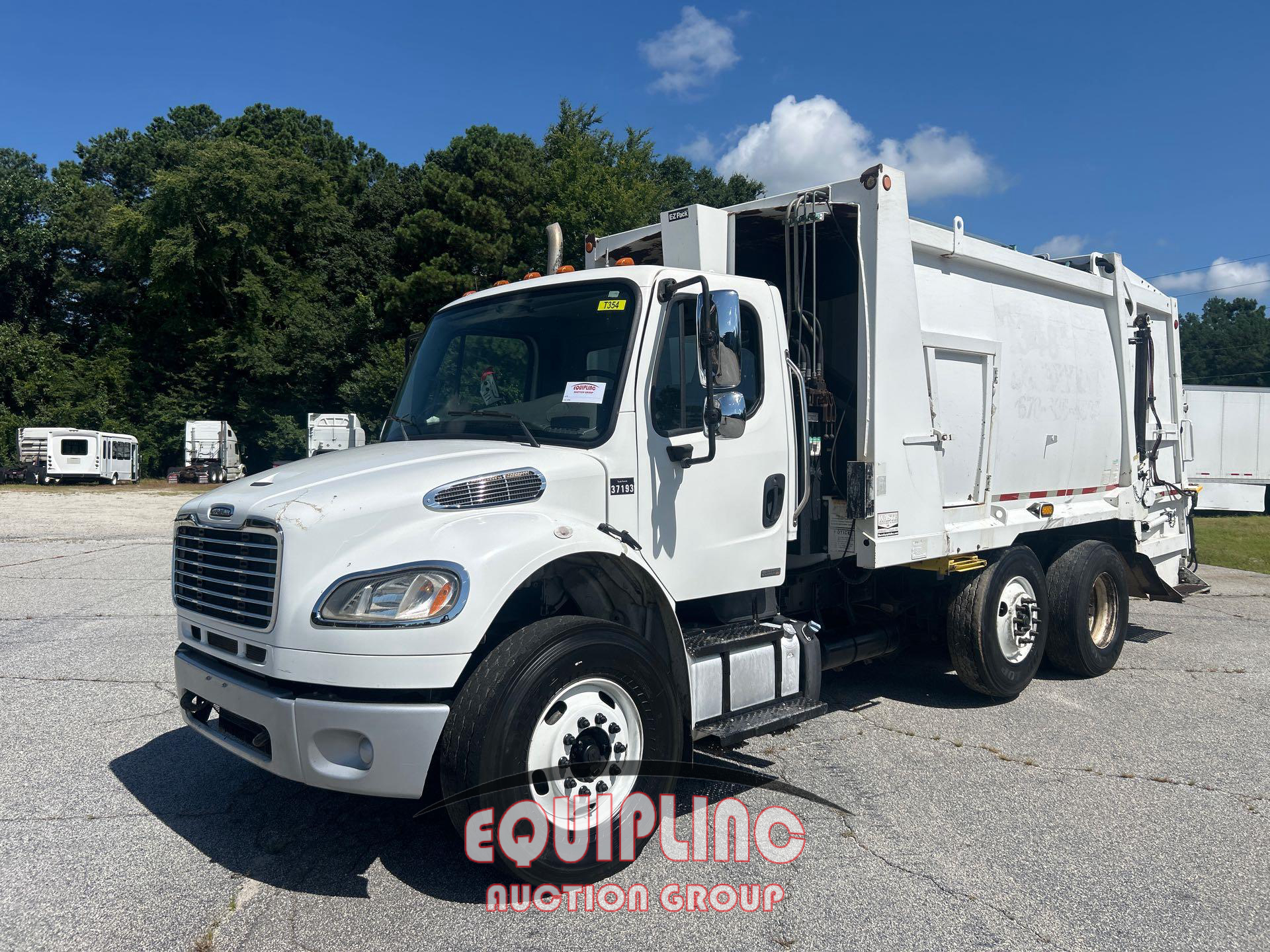 Photo of a 2012 Freightliner M2106