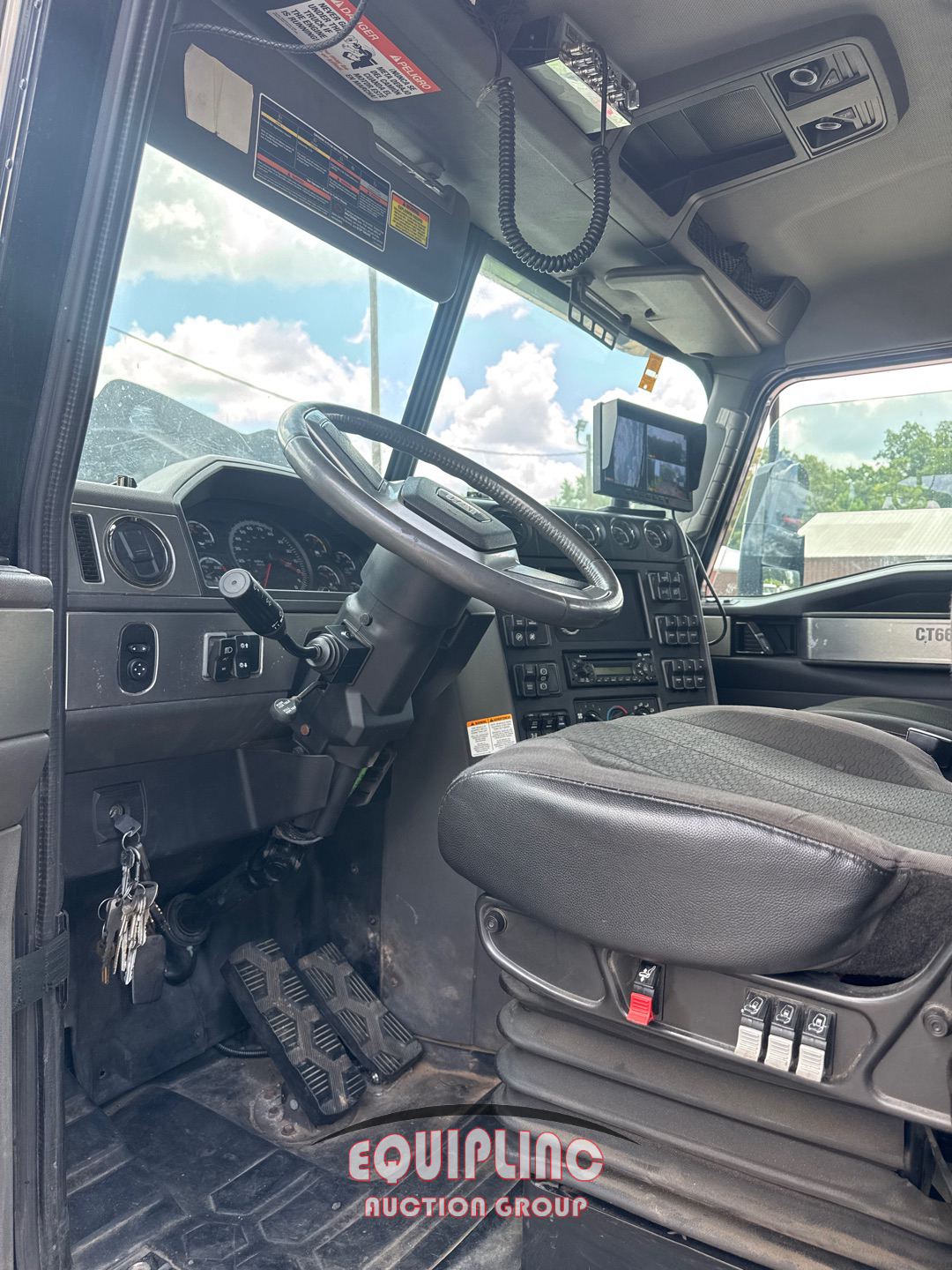 2013 Caterpillar CT660L
