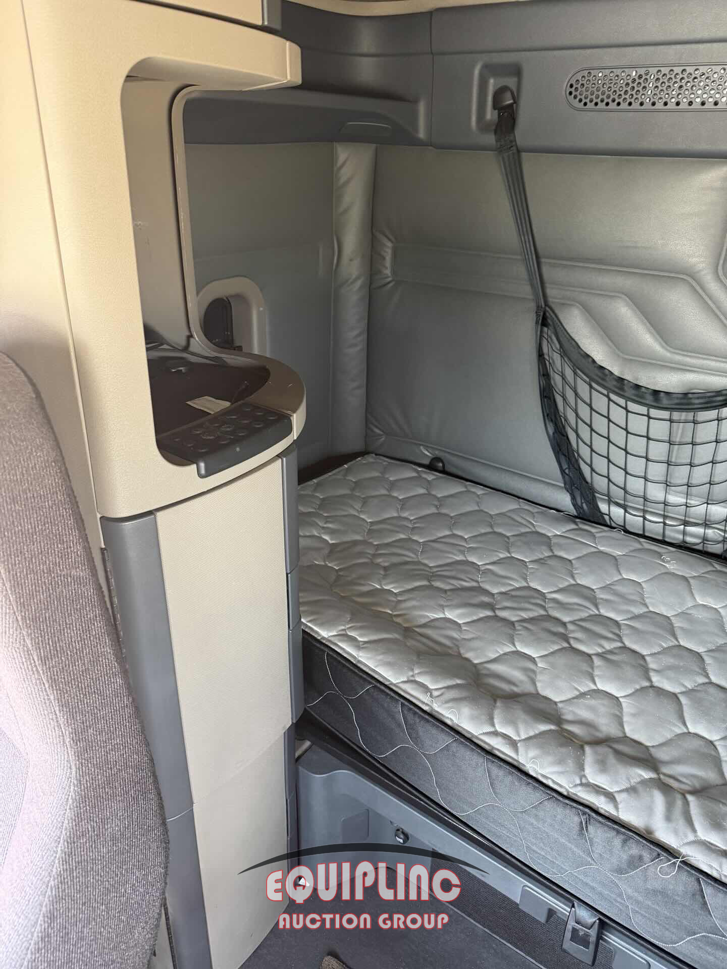 2018 Freightliner CASCADIA