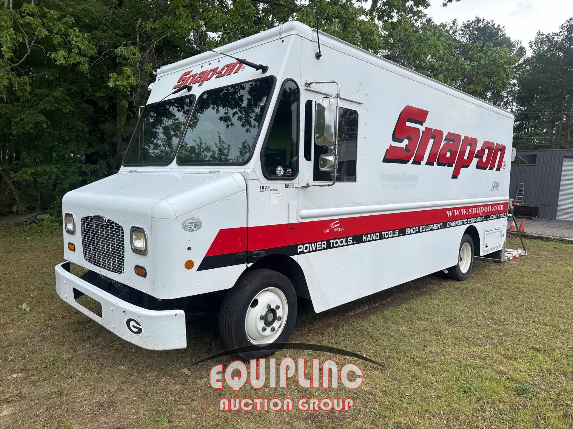 Photo of a 2013 Freightliner MT45