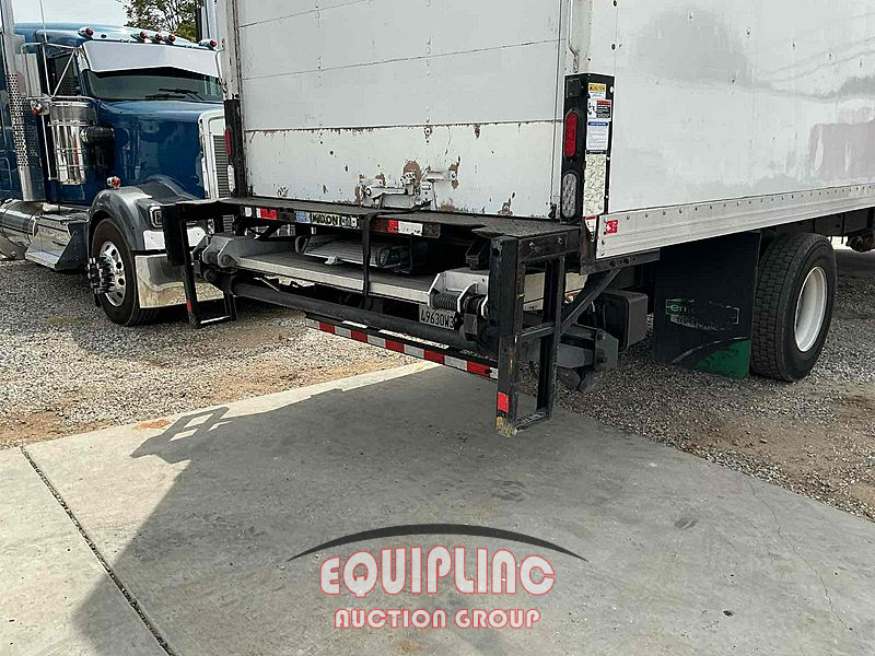 2018 Freightliner M2