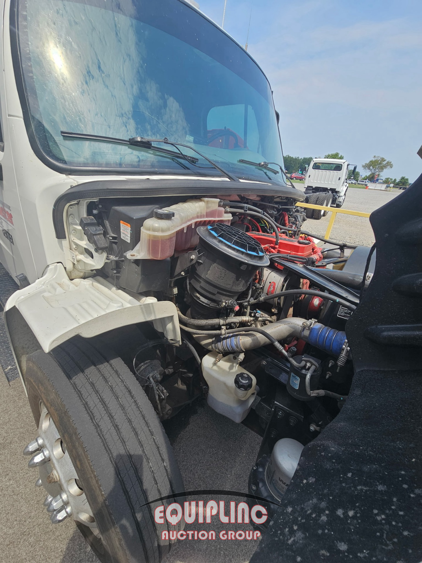 2017 Freightliner M2 106