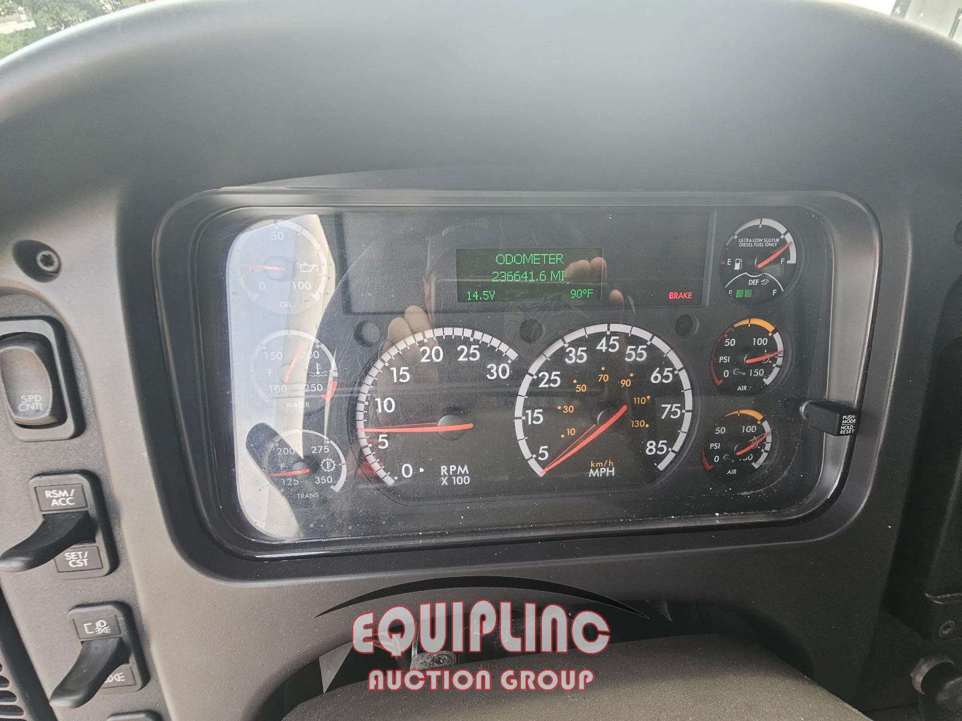 2017 Freightliner M2 106