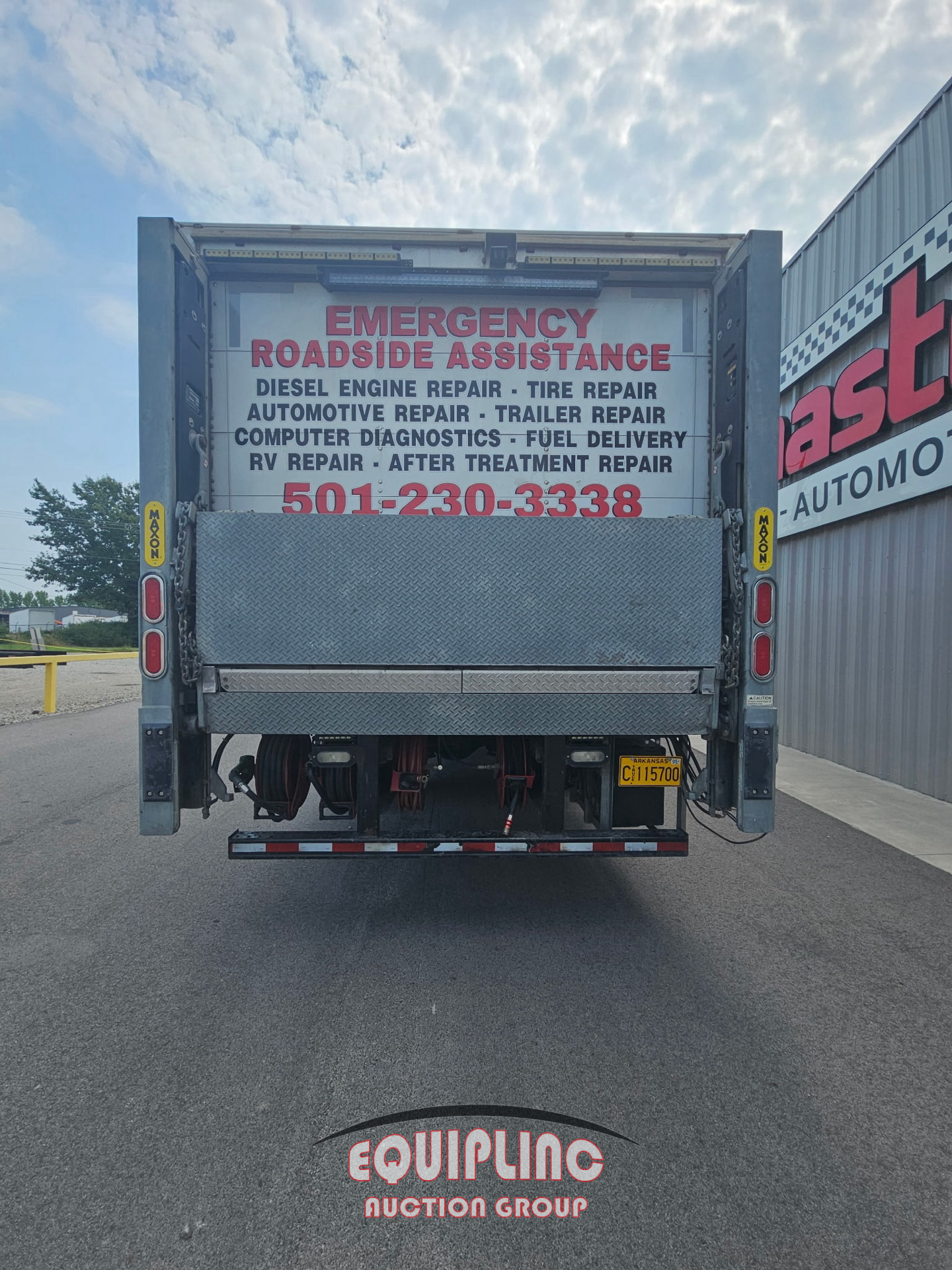 2017 Freightliner M2 106