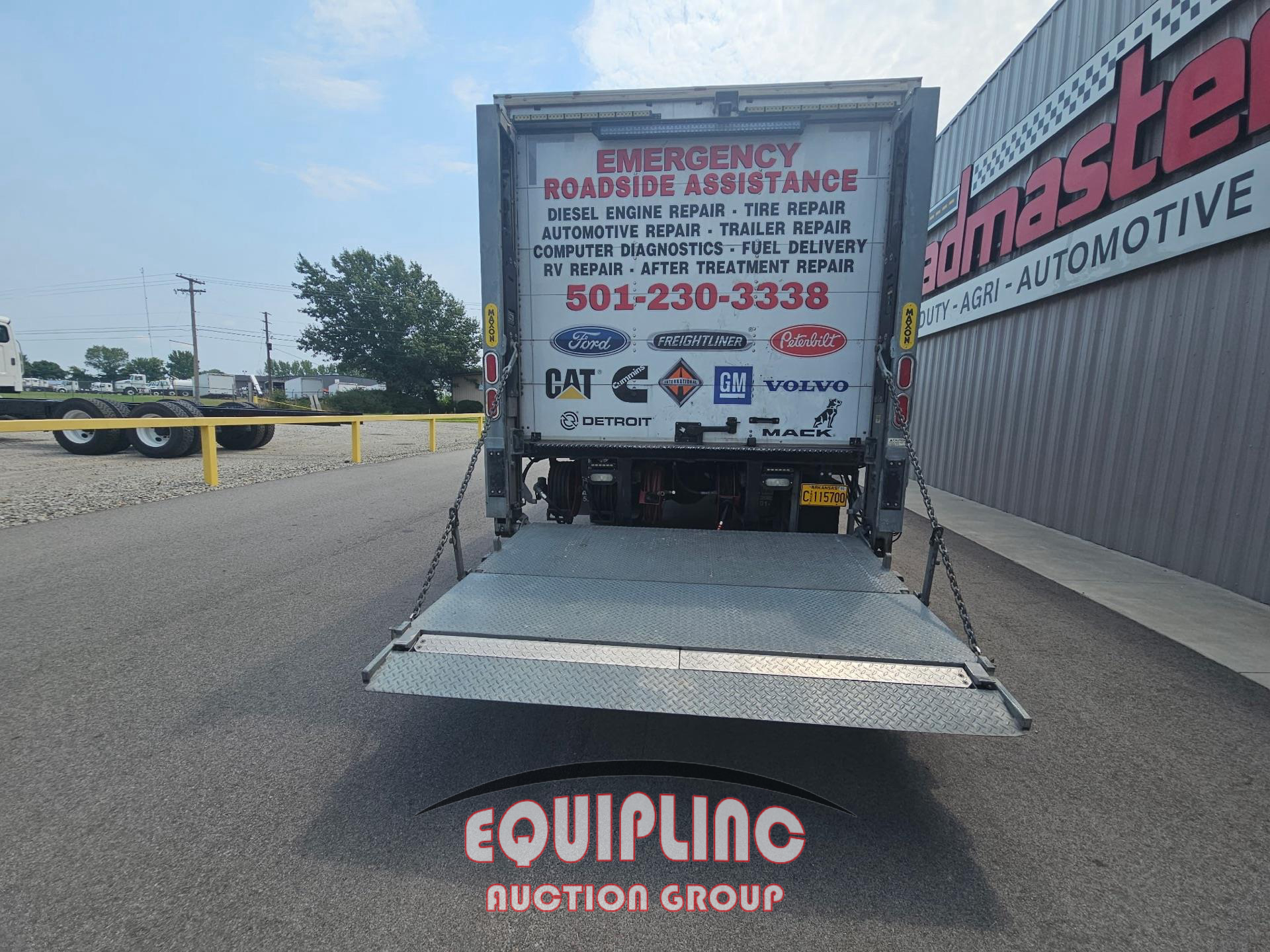 2017 Freightliner M2 106