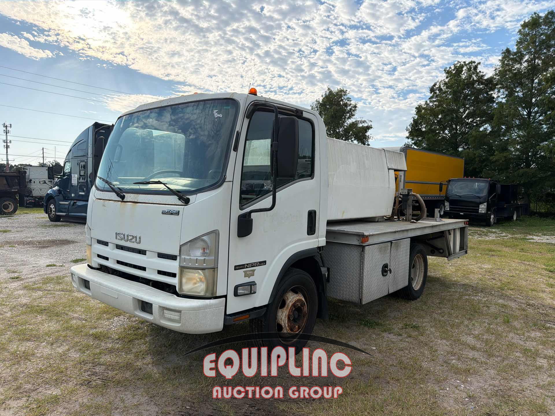 Photo of 2012 Isuzu NPRHD